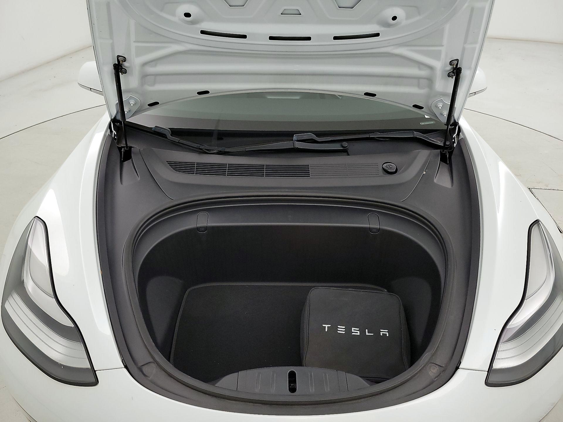 Thumbnail: 2019 Tesla Model 3 - 20
