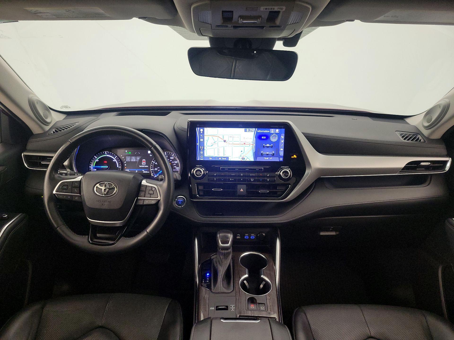 Thumbnail: 2022 Toyota Highlander - 9
