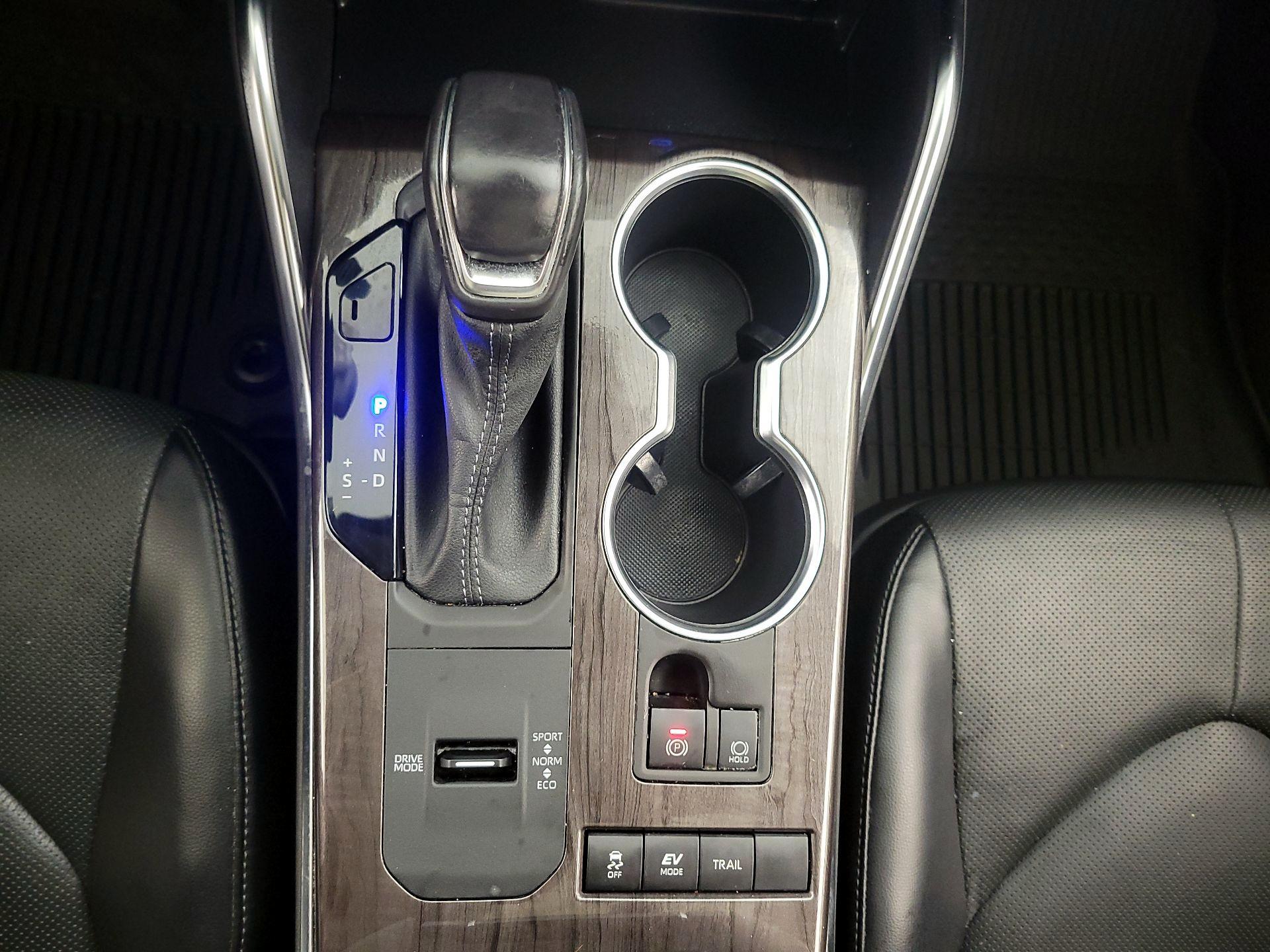 Thumbnail: 2022 Toyota Highlander - 18