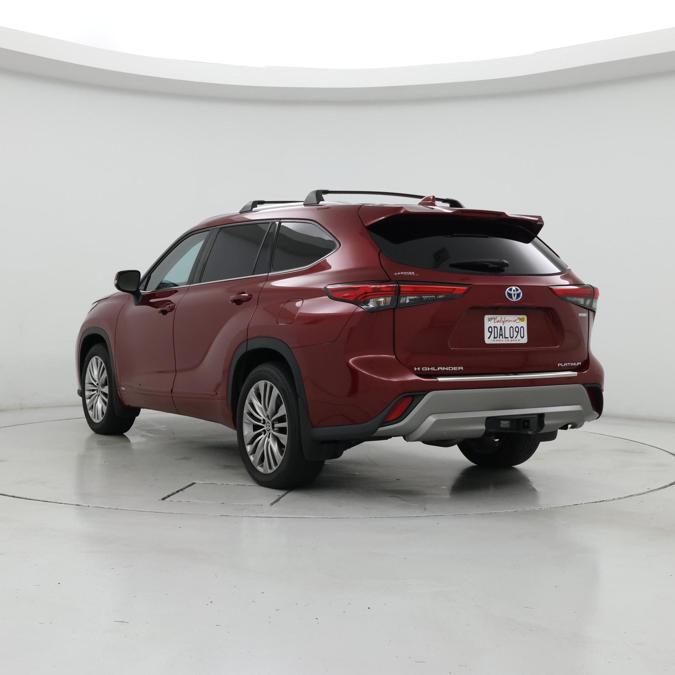 Thumbnail: 2022 Toyota Highlander - 2