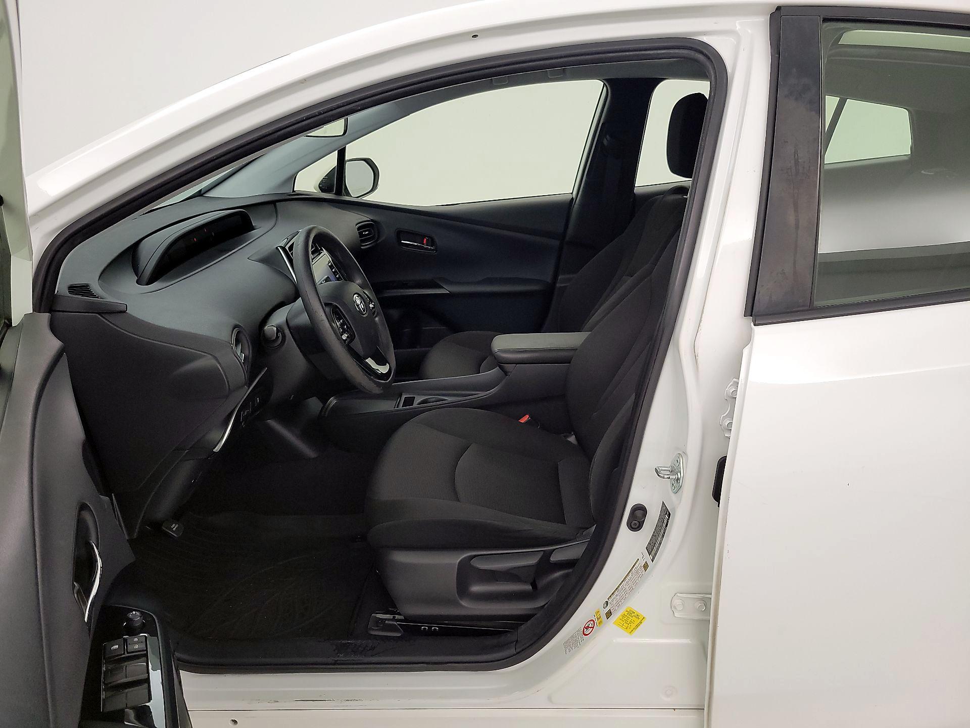 Thumbnail: 2021 Toyota Prius - 11