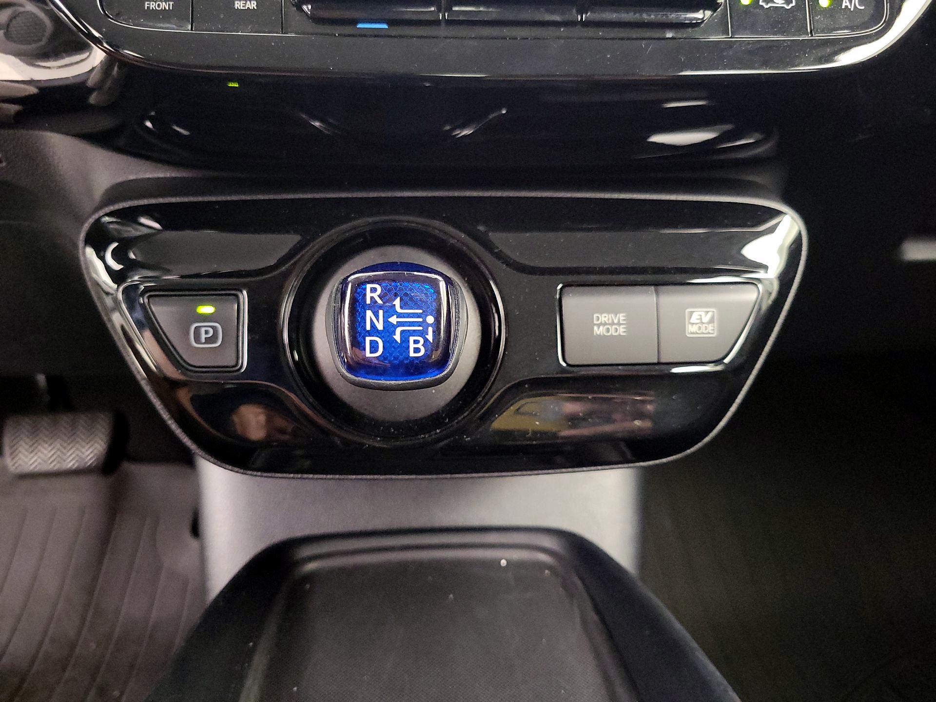 Thumbnail: 2021 Toyota Prius - 17