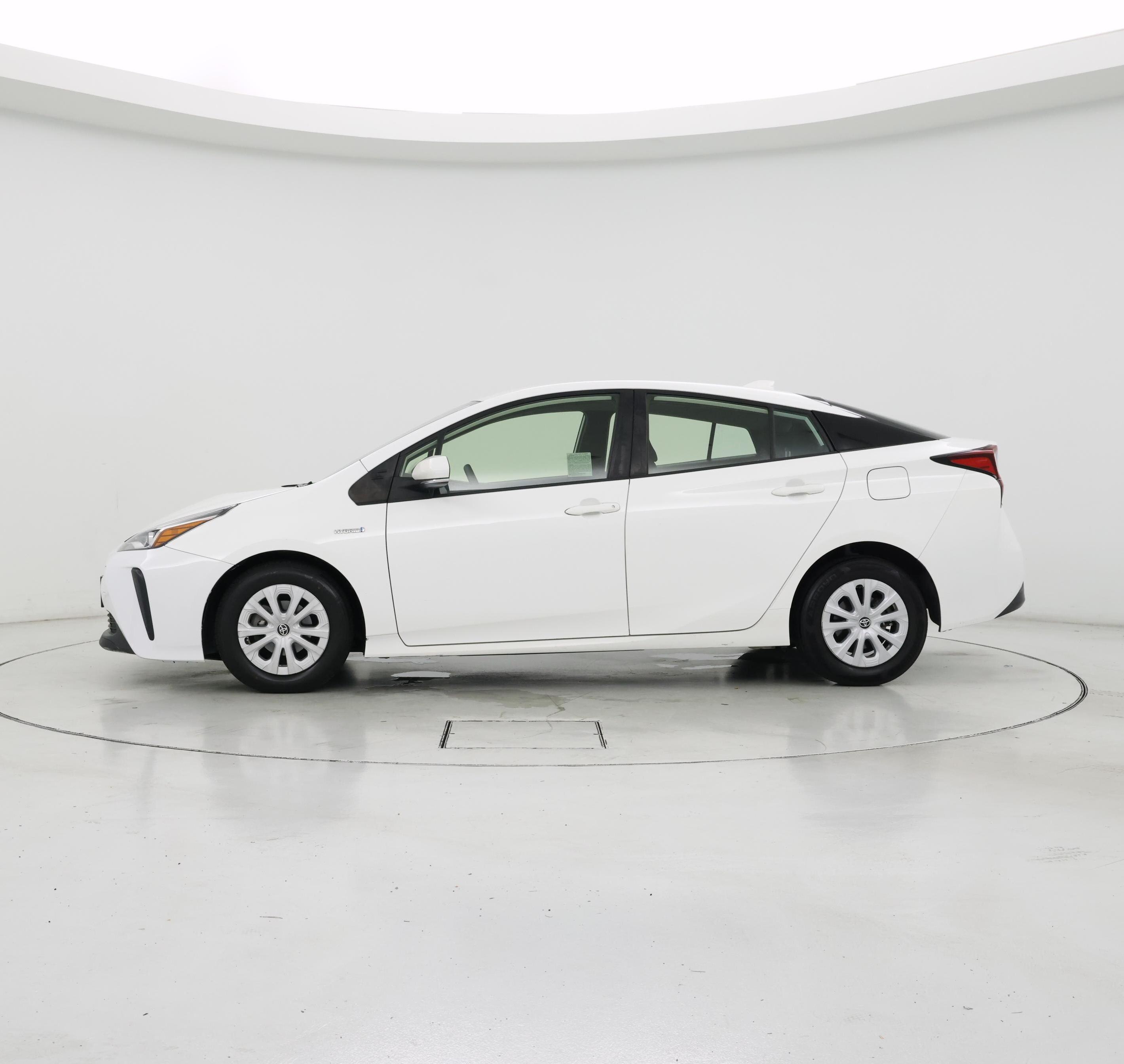Thumbnail: 2021 Toyota Prius - 3