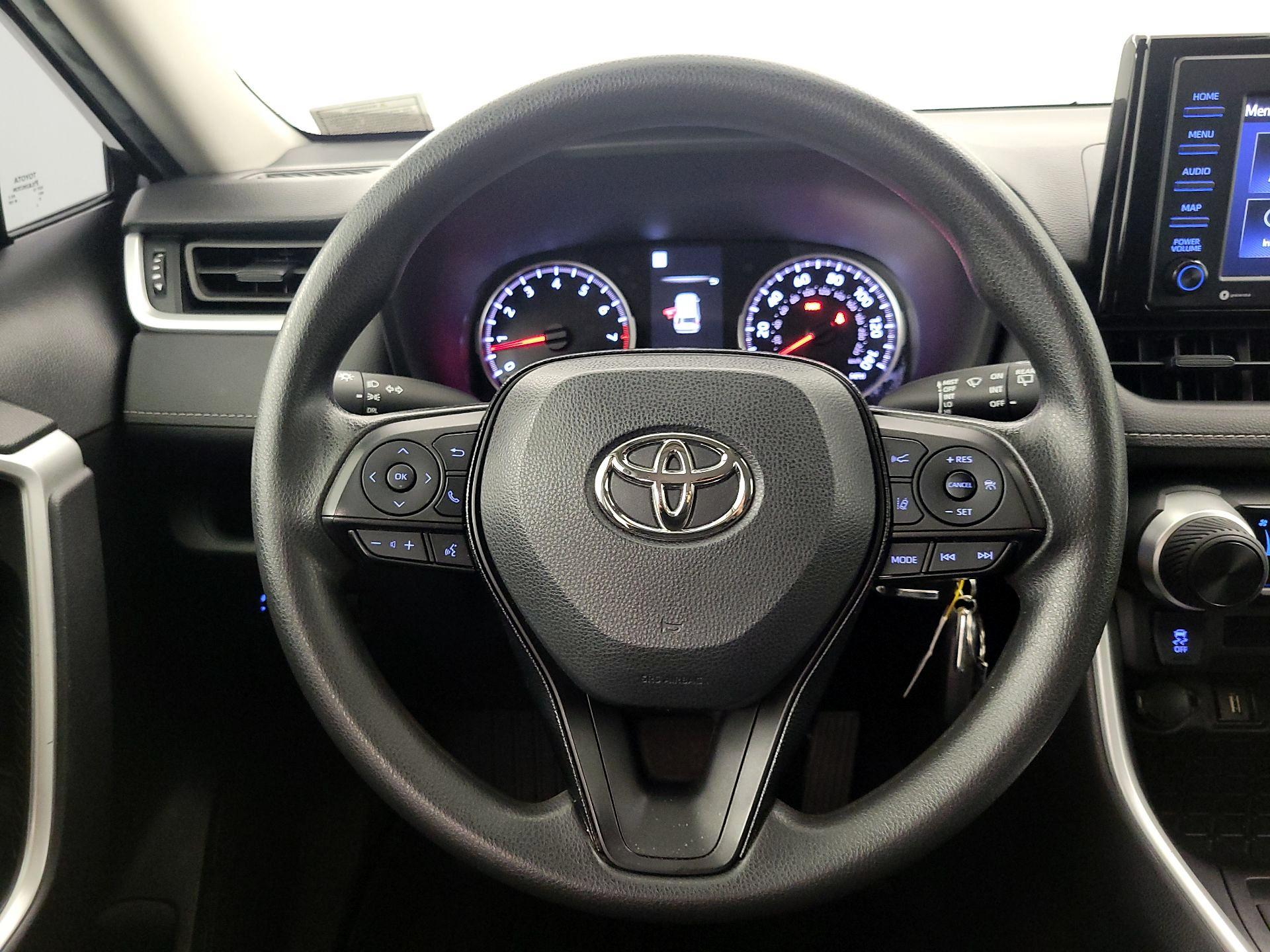 Thumbnail: 2021 Toyota RAV4 - 10