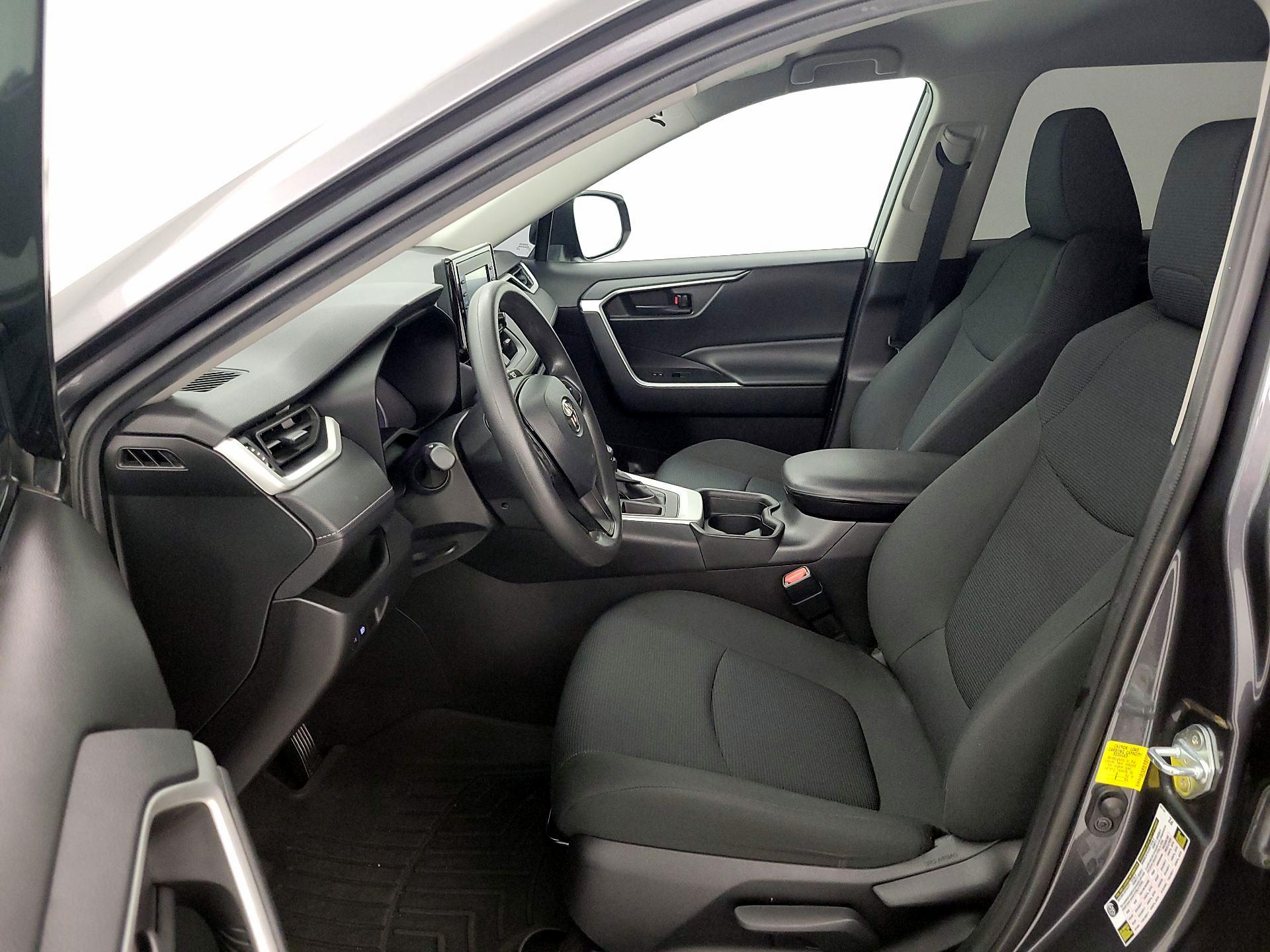 Thumbnail: 2021 Toyota RAV4 - 11