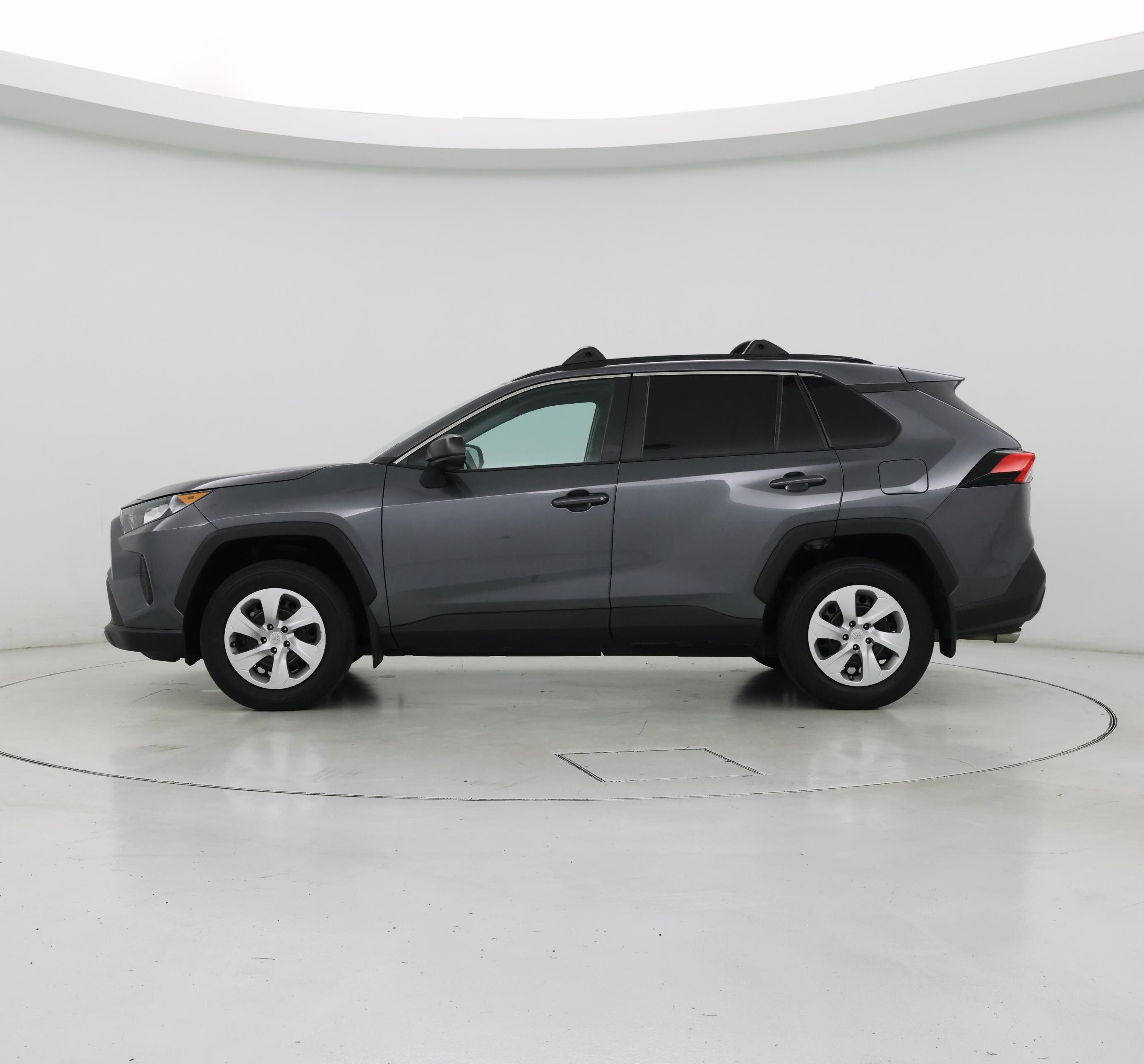 Thumbnail: 2021 Toyota RAV4 - 3