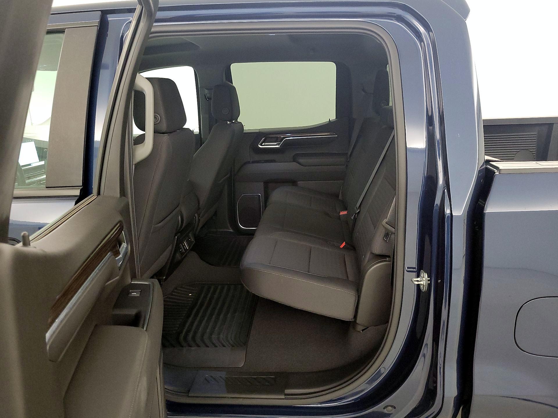 Thumbnail: 2022 Chevrolet Silverado 1500 - 19