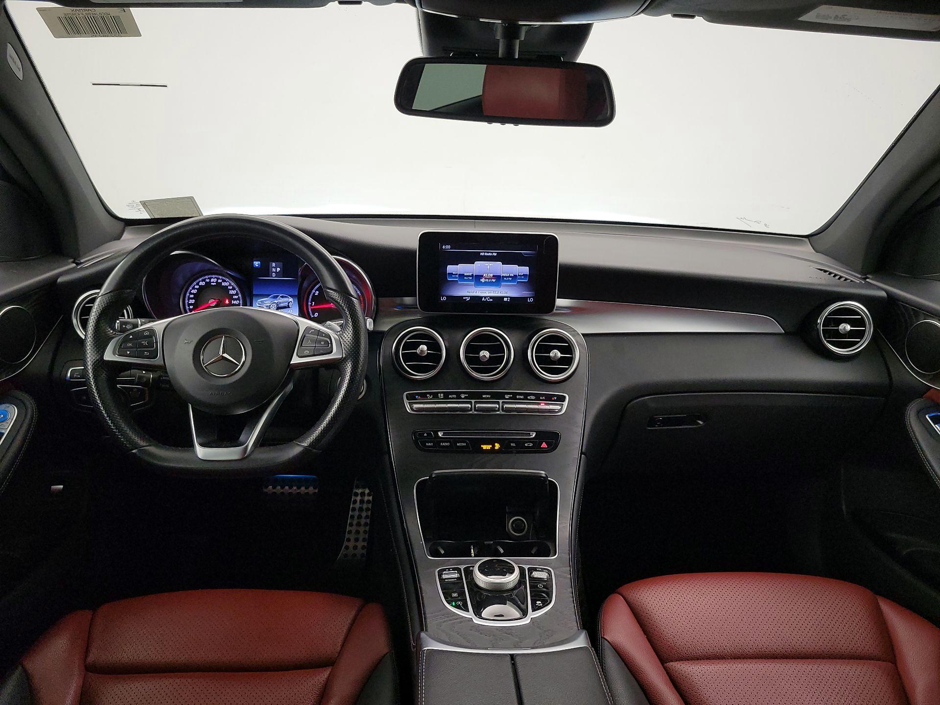 Thumbnail: 2018 Mercedes-Benz GLC - 9