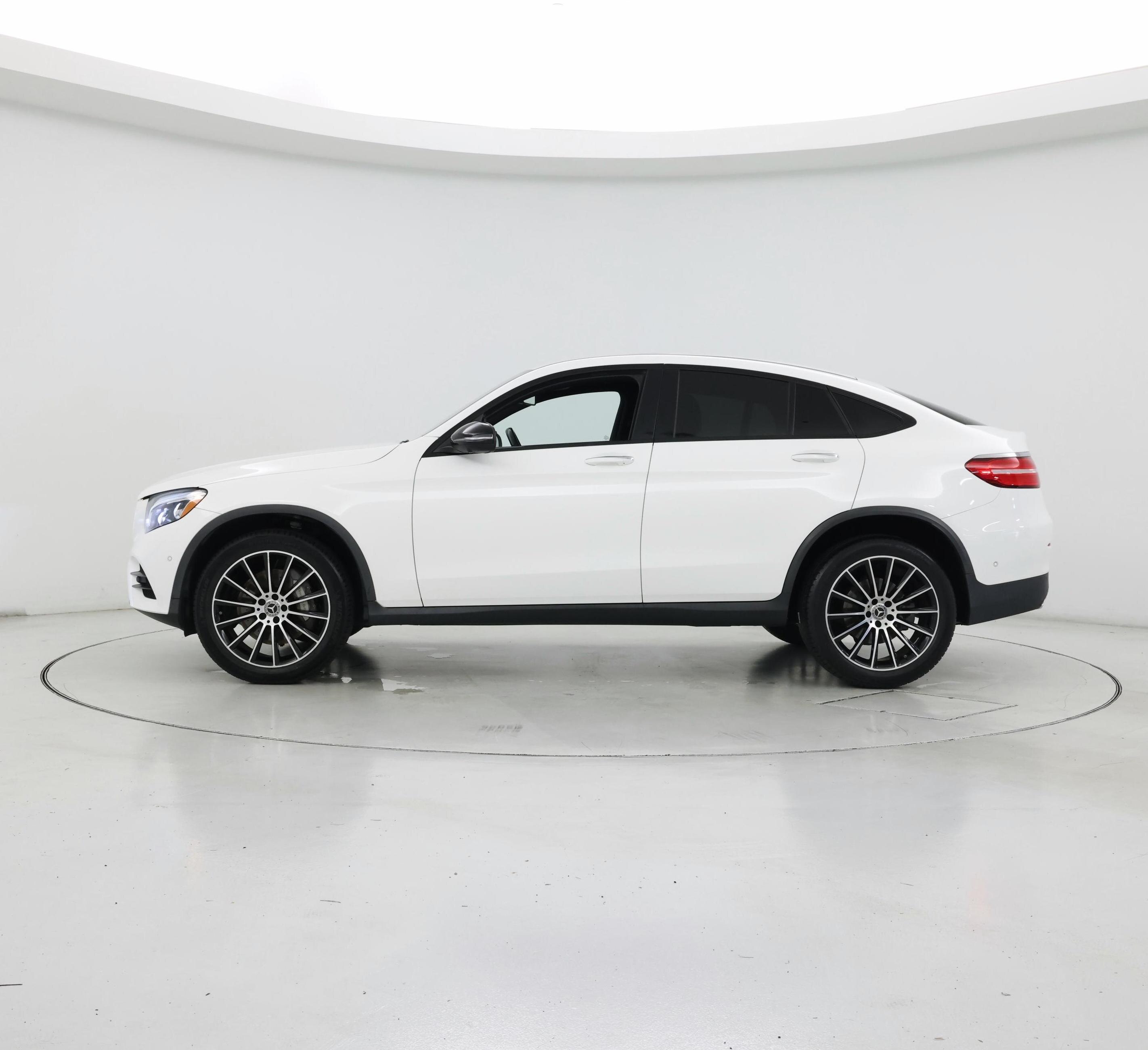 Thumbnail: 2018 Mercedes-Benz GLC - 3