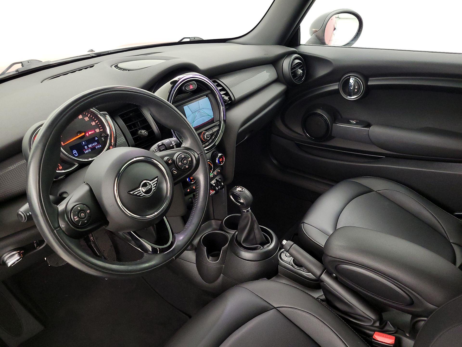 Thumbnail: 2019 MINI Cooper Hardtop - 9