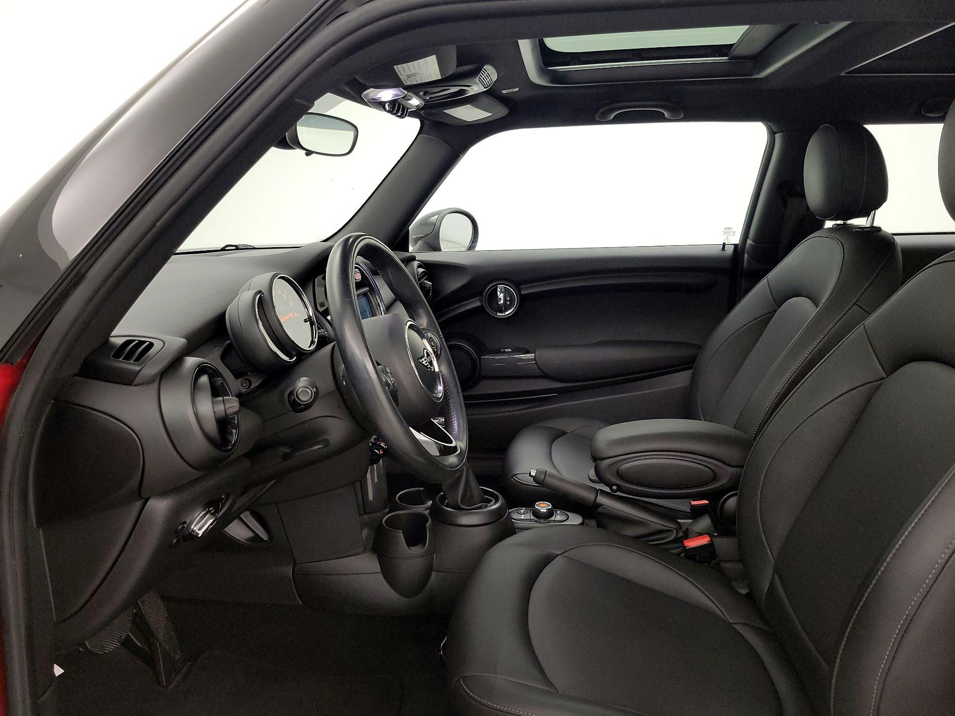 Thumbnail: 2019 MINI Cooper Hardtop - 19