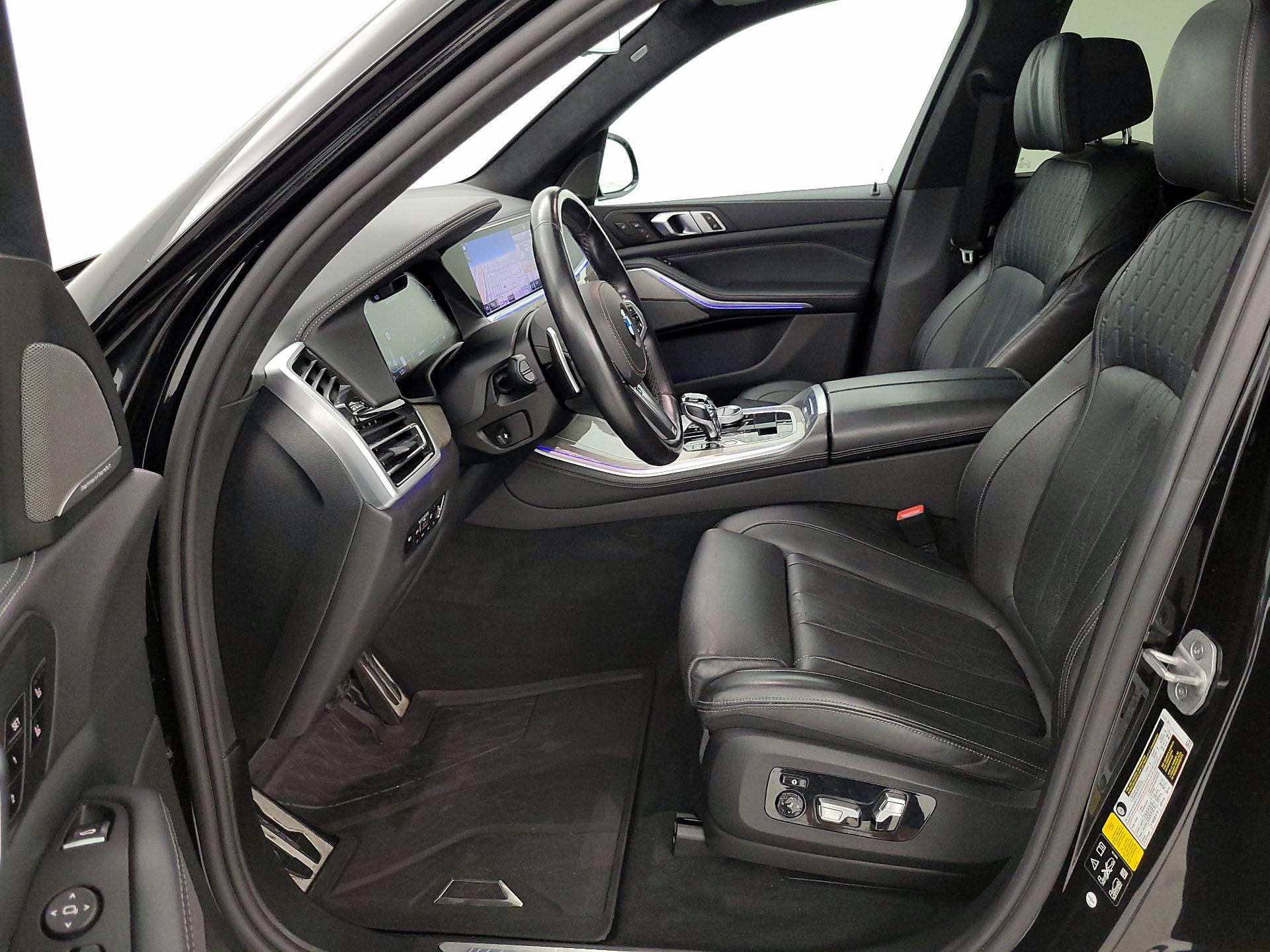 Thumbnail: 2021 BMW X5 - 11
