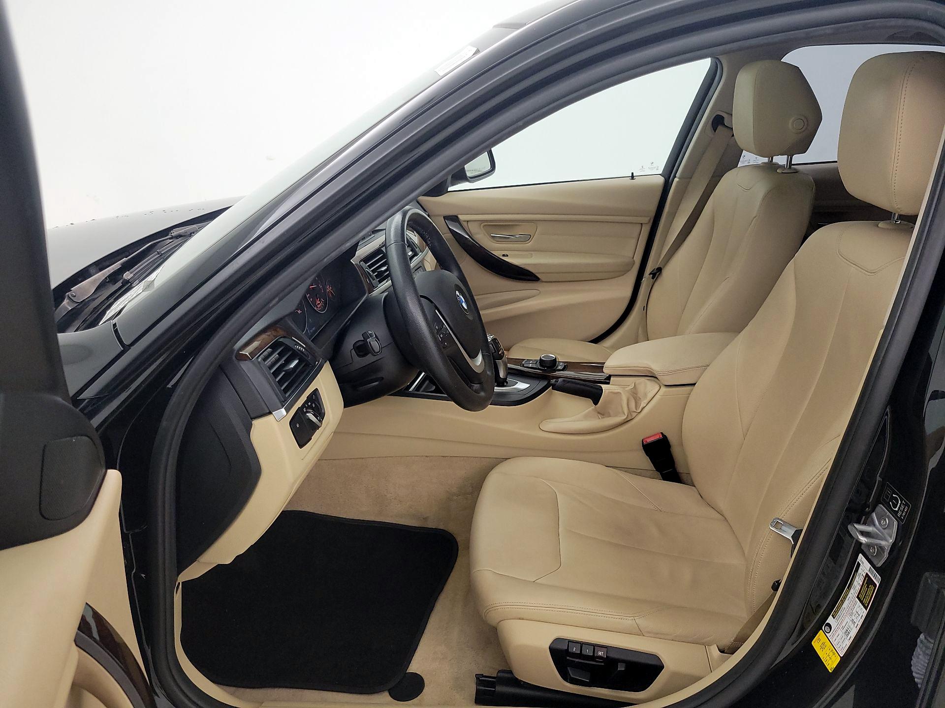 Thumbnail: 2015 BMW 3 Series - 11