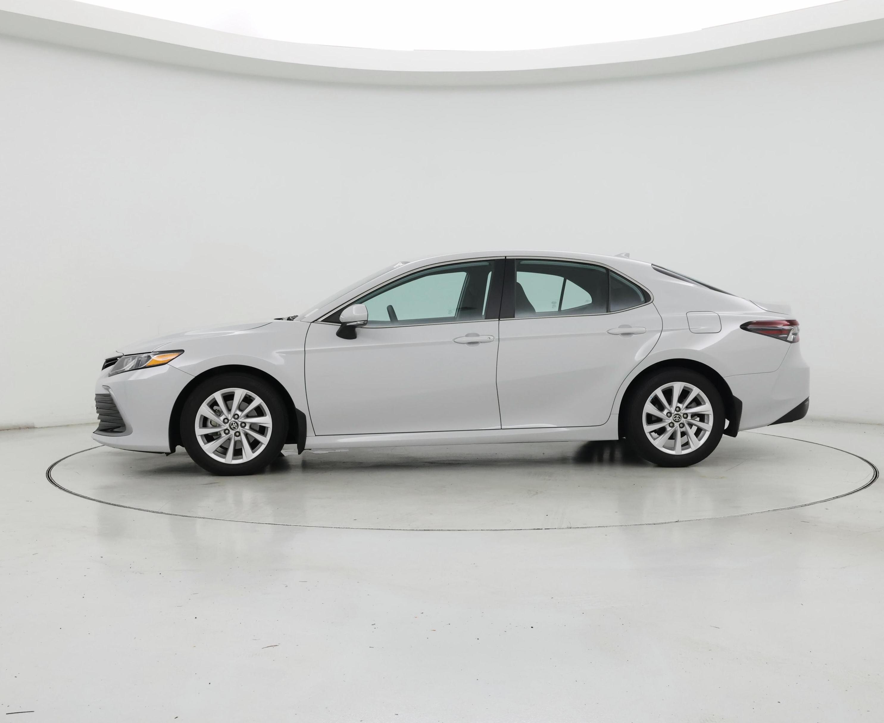 Thumbnail: 2022 Toyota Camry - 3
