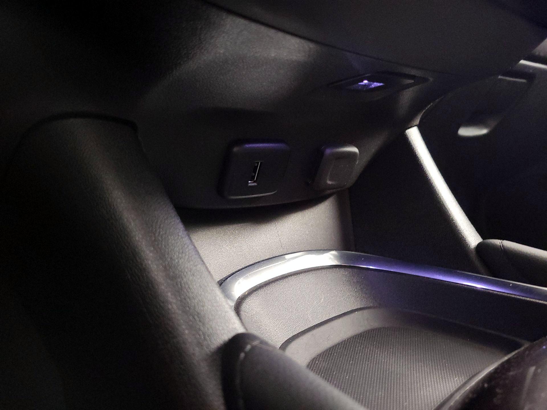 Thumbnail: 2017 Chevrolet Malibu - 18