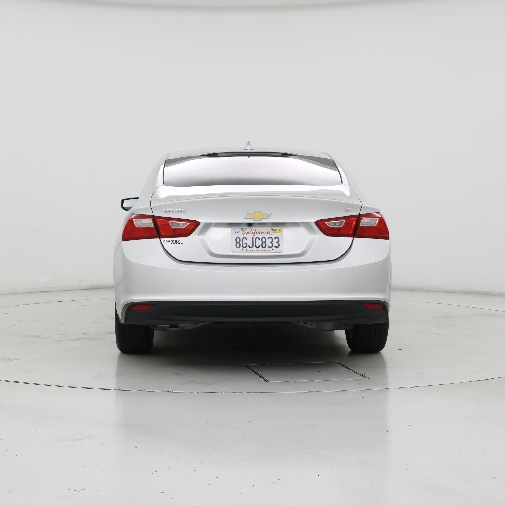 Thumbnail: 2017 Chevrolet Malibu - 6
