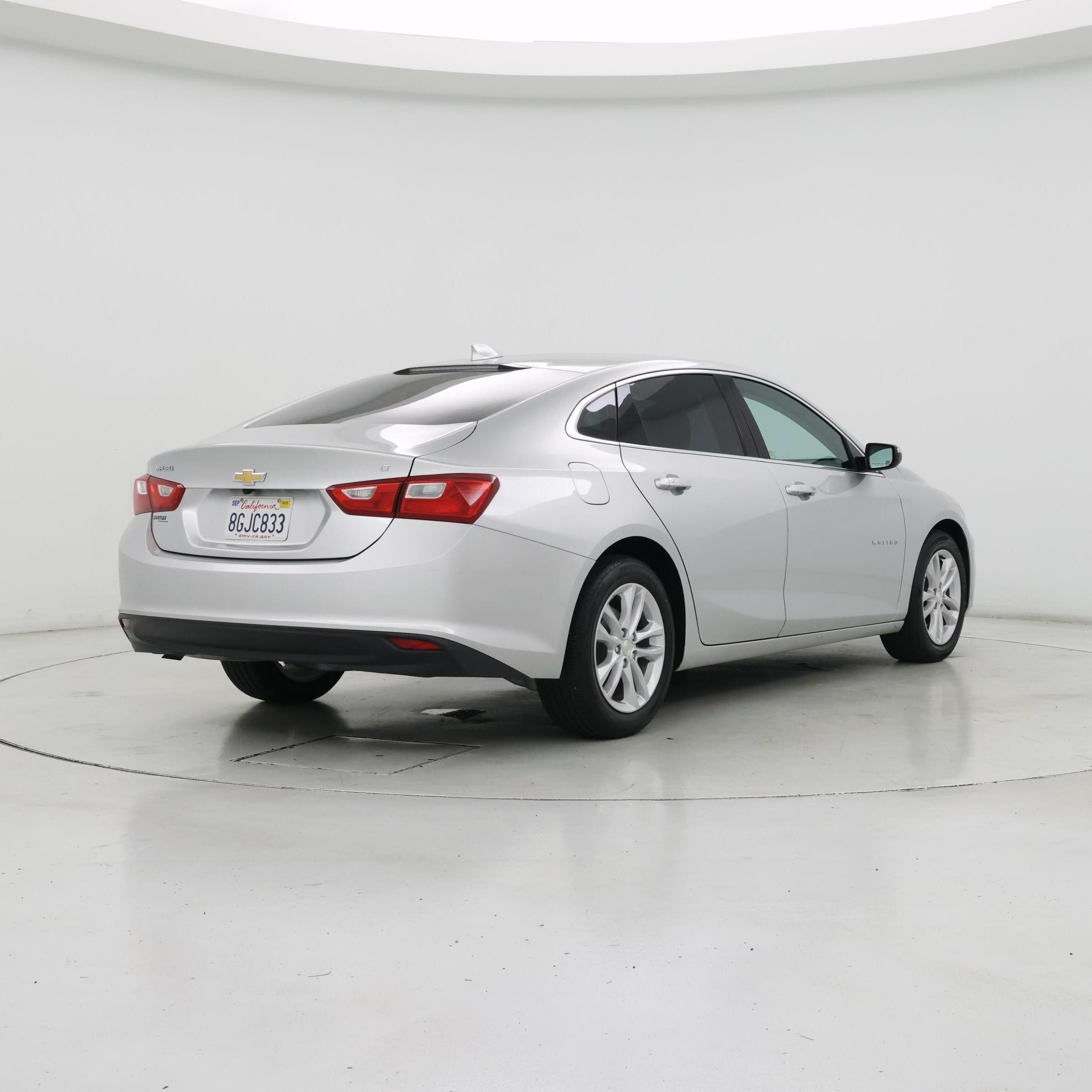 Thumbnail: 2017 Chevrolet Malibu - 8