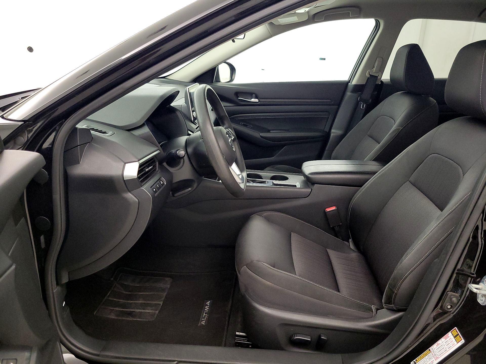 Thumbnail: 2019 Nissan Altima - 11
