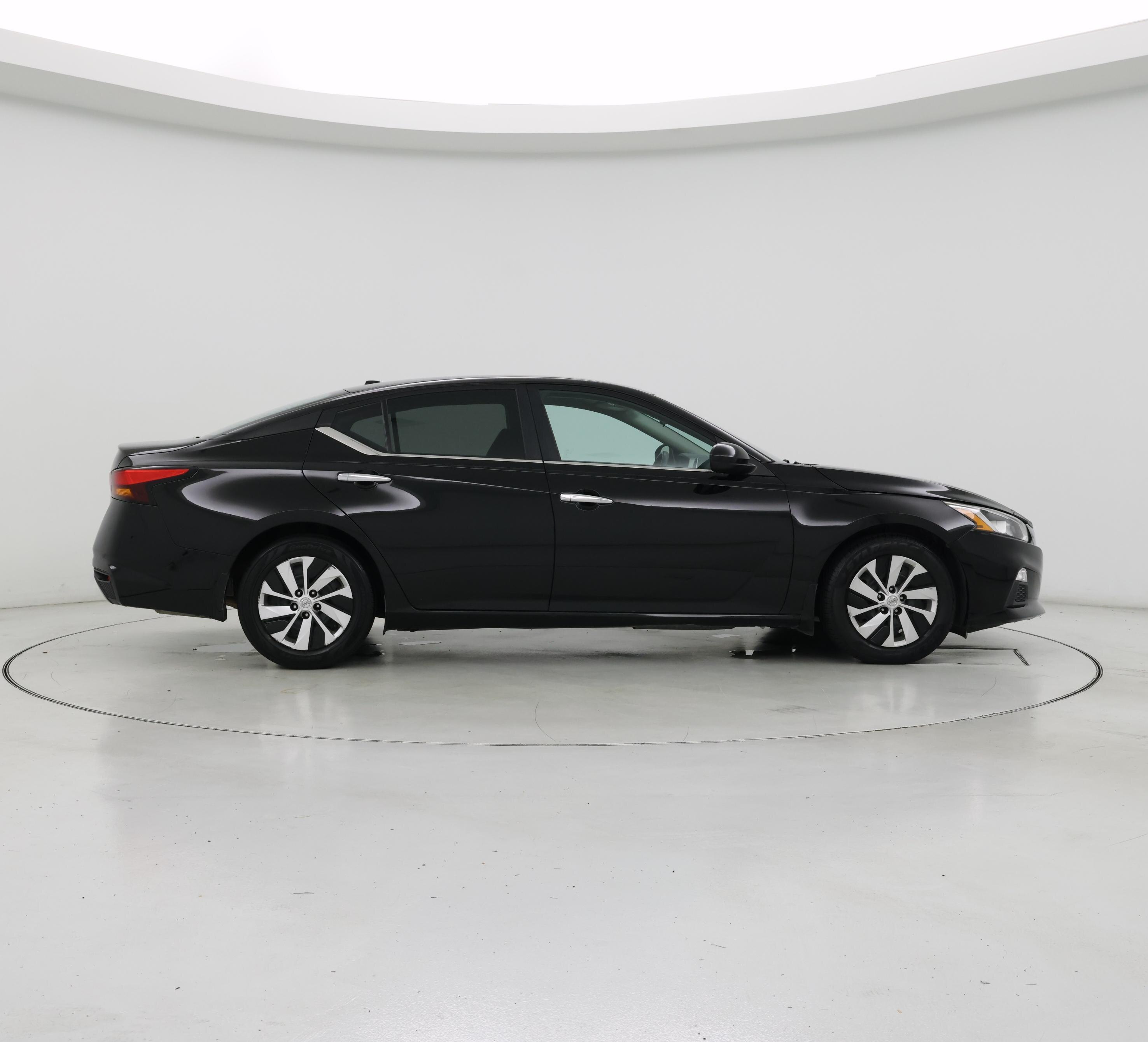 Thumbnail: 2019 Nissan Altima - 7