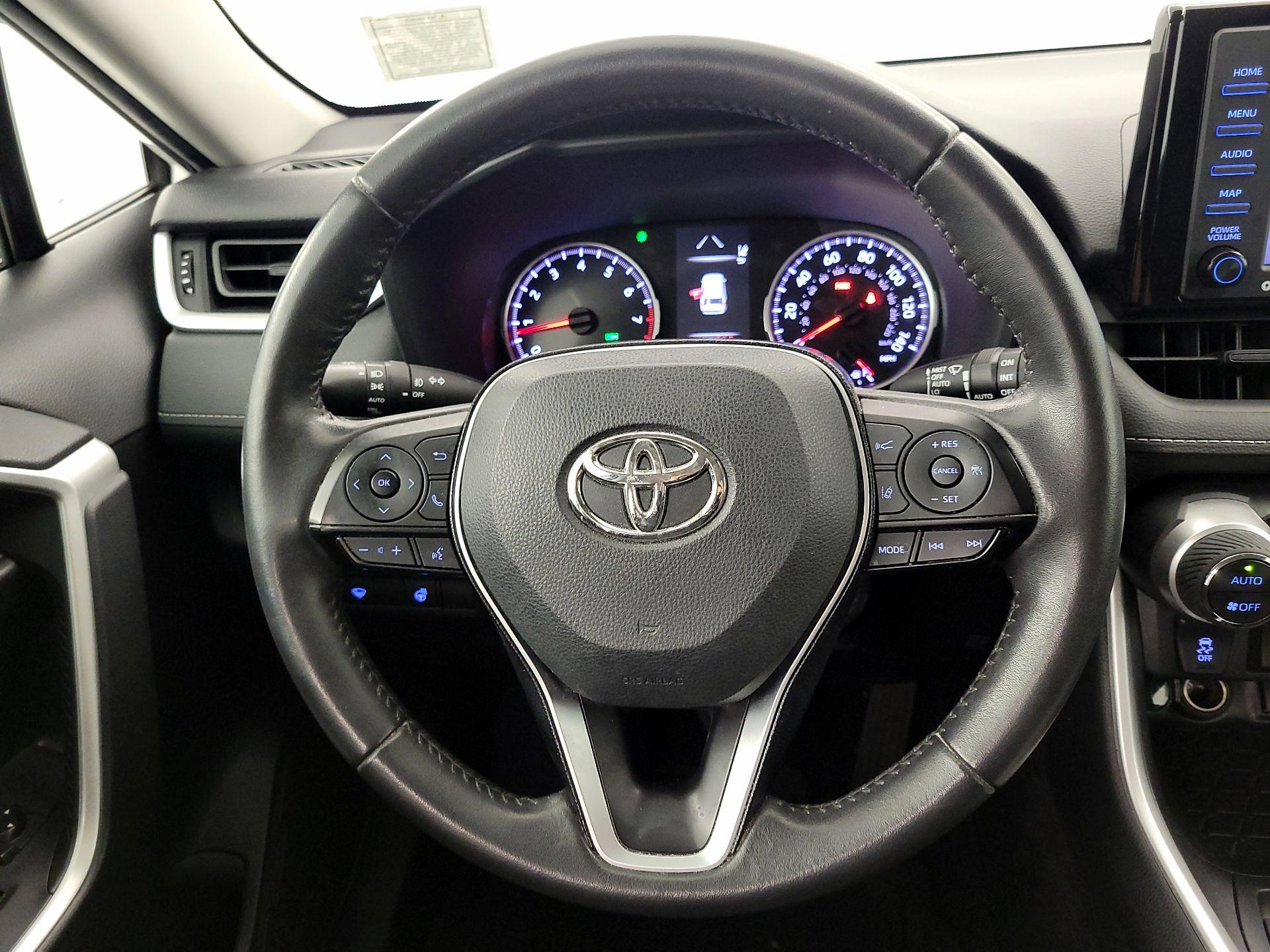 Thumbnail: 2021 Toyota RAV4 - 10
