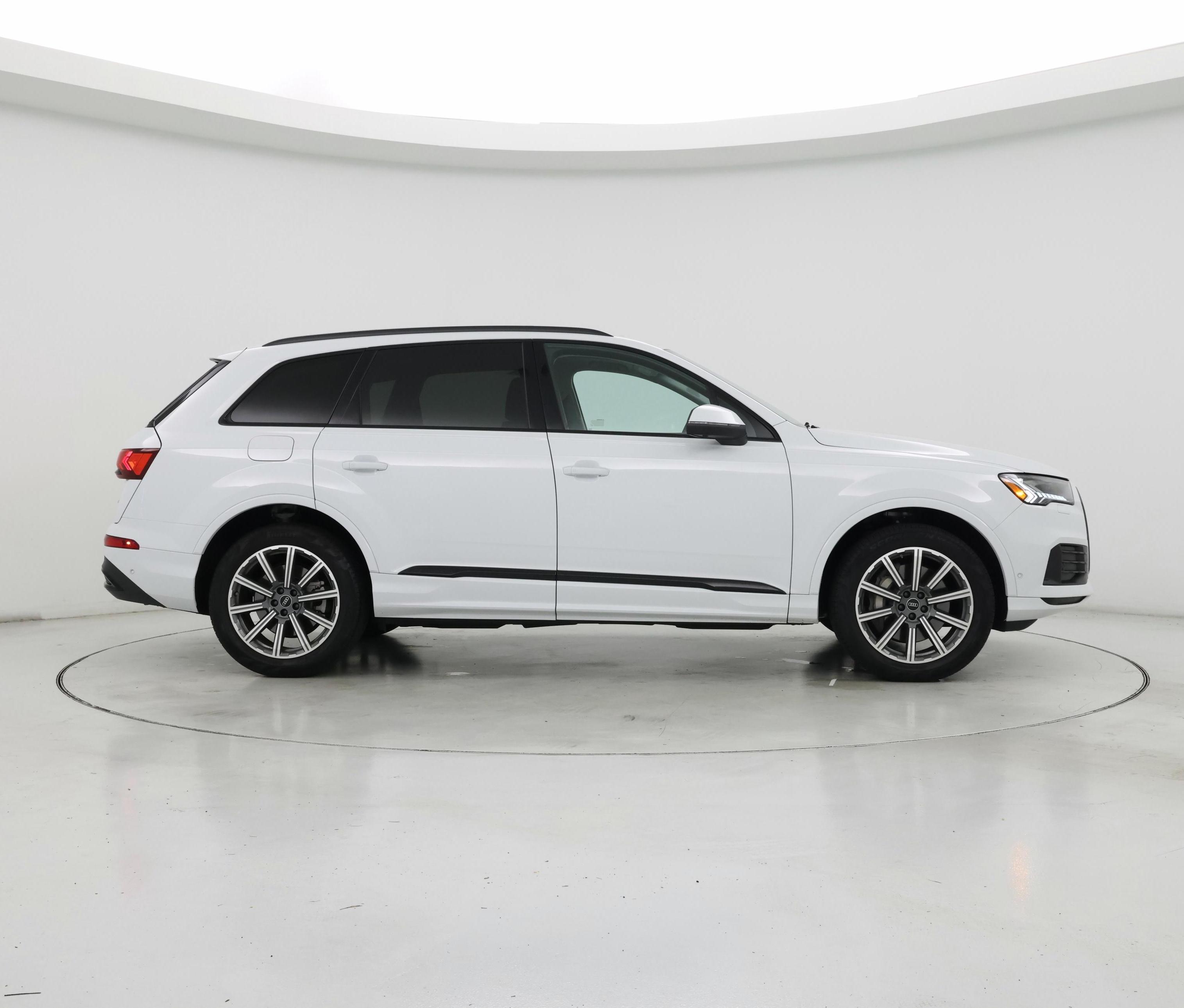 Thumbnail: 2023 Audi Q7 - 7
