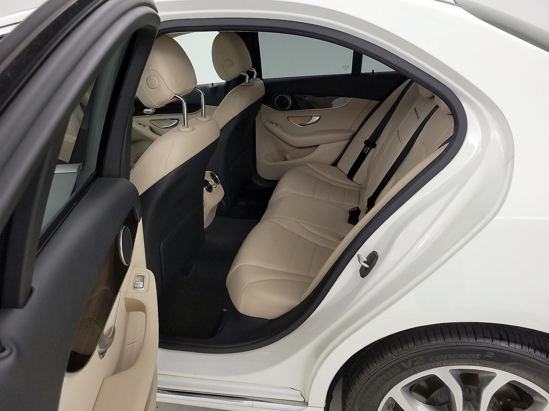 Thumbnail: 2016 Mercedes-Benz C-Class - 20