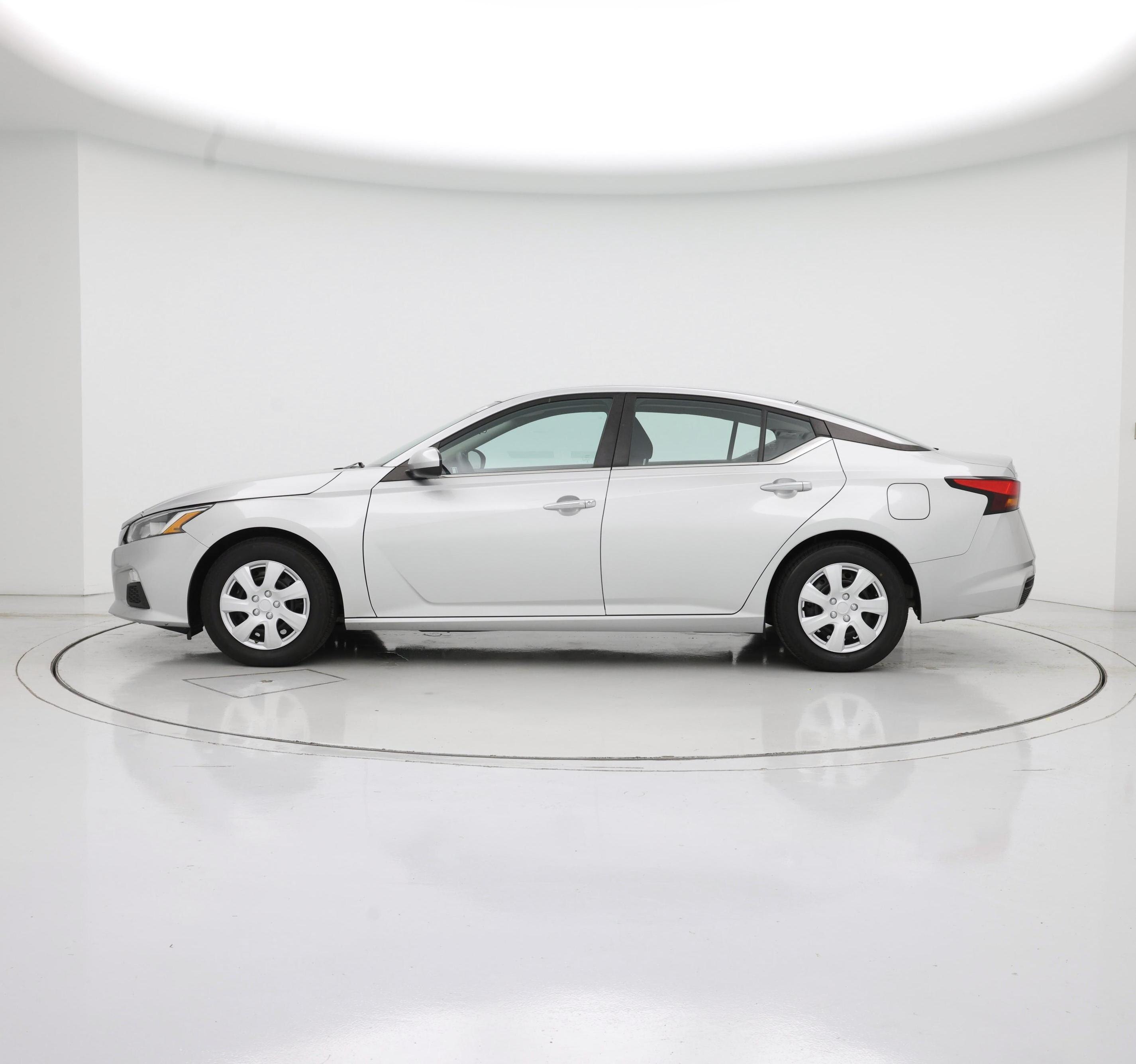 Thumbnail: 2021 Nissan Altima - 3