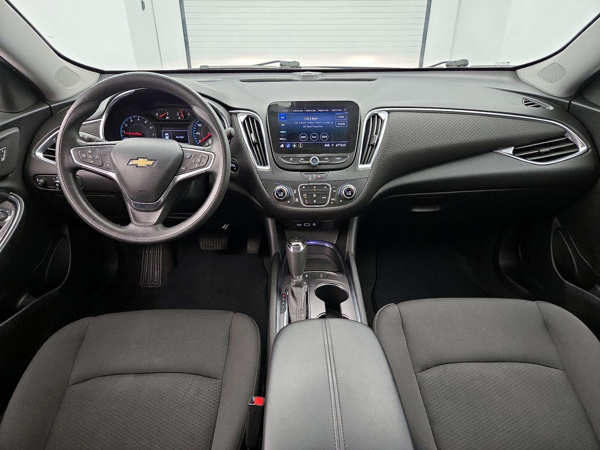 Thumbnail: 2020 Chevrolet Malibu - 9