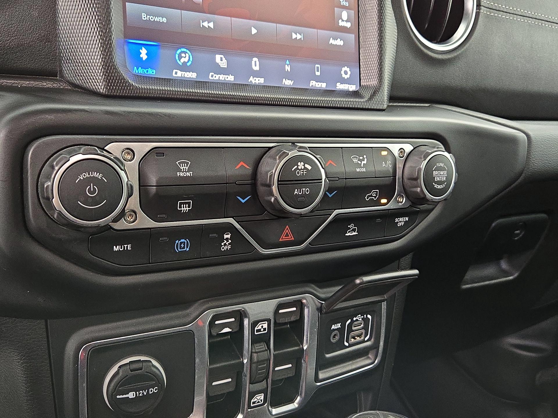 Thumbnail: 2023 Jeep Wrangler - 17