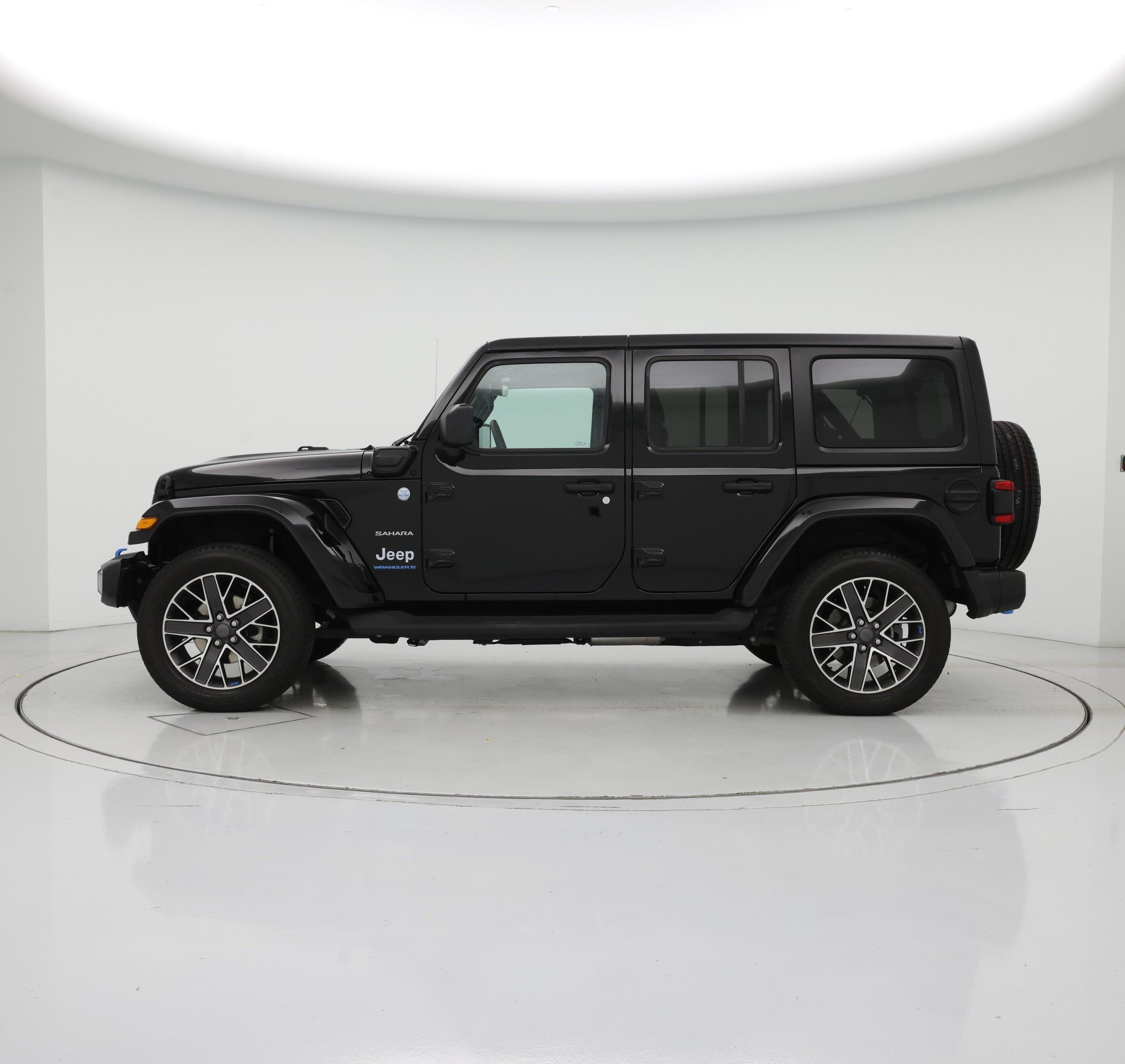Thumbnail: 2023 Jeep Wrangler - 3