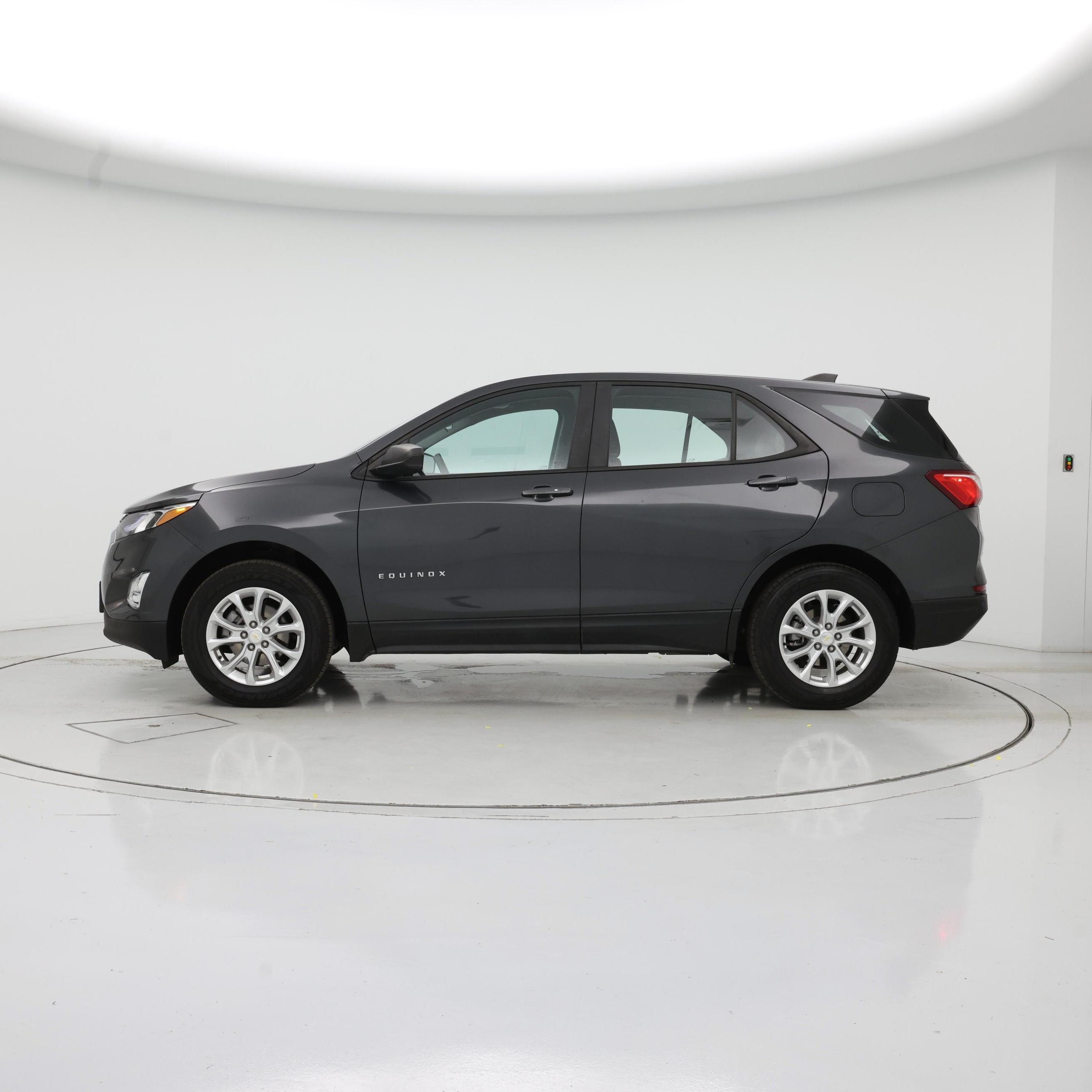 Thumbnail: 2021 Chevrolet Equinox - 3