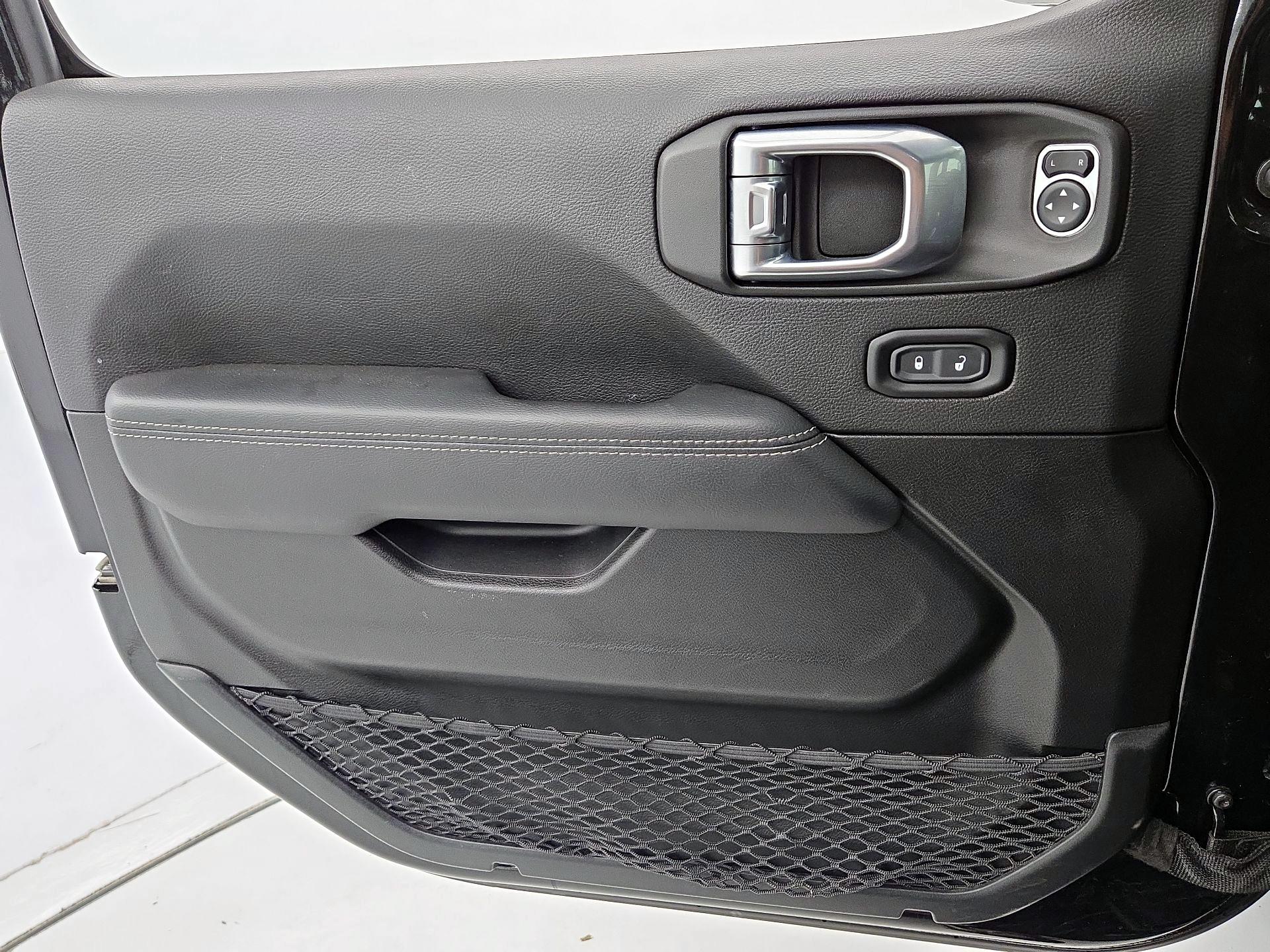 Thumbnail: 2021 Jeep Wrangler - 12