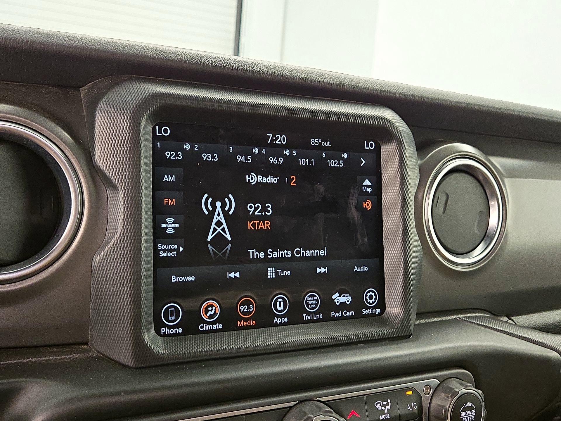 Thumbnail: 2021 Jeep Wrangler - 15