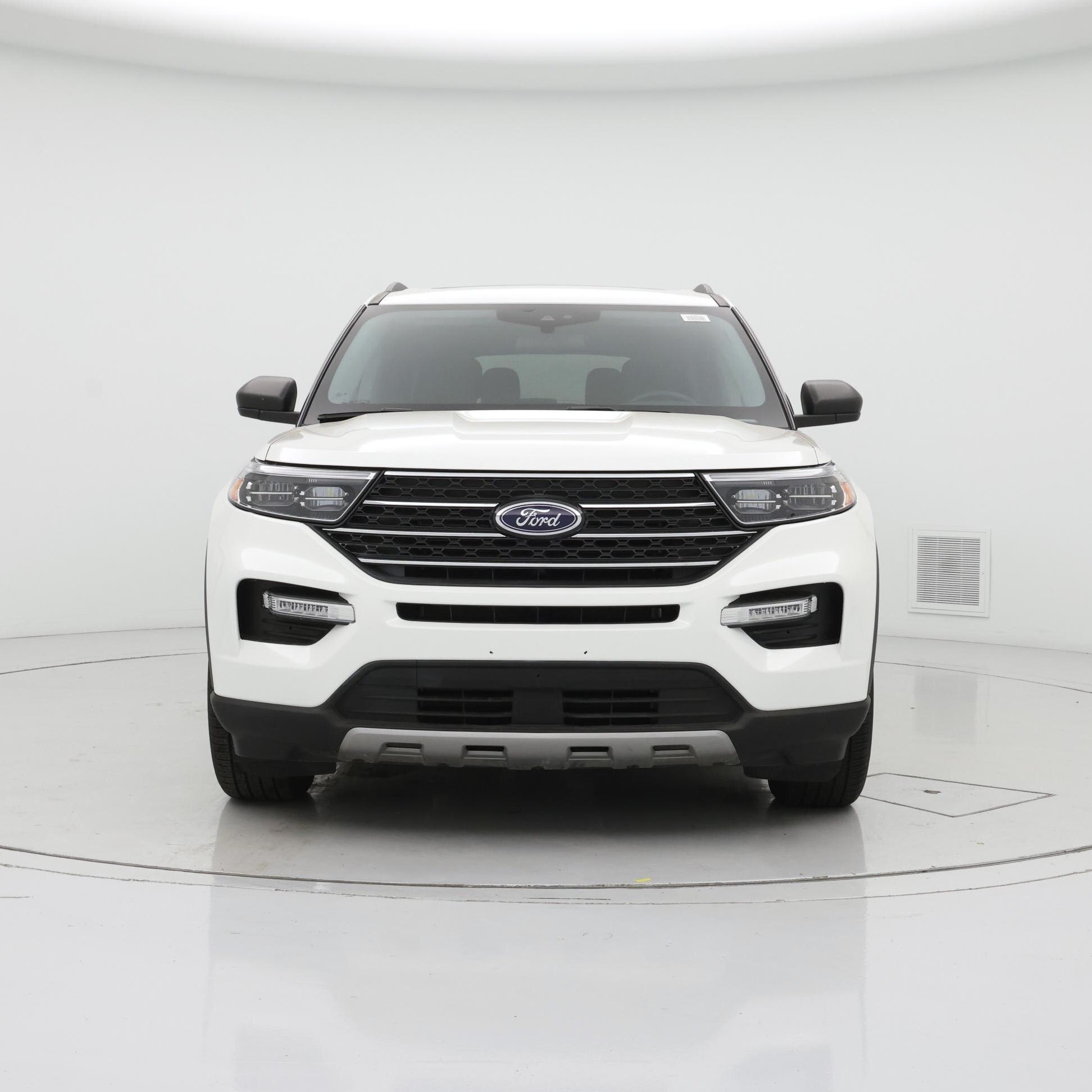 Thumbnail: 2023 Ford Explorer - 5