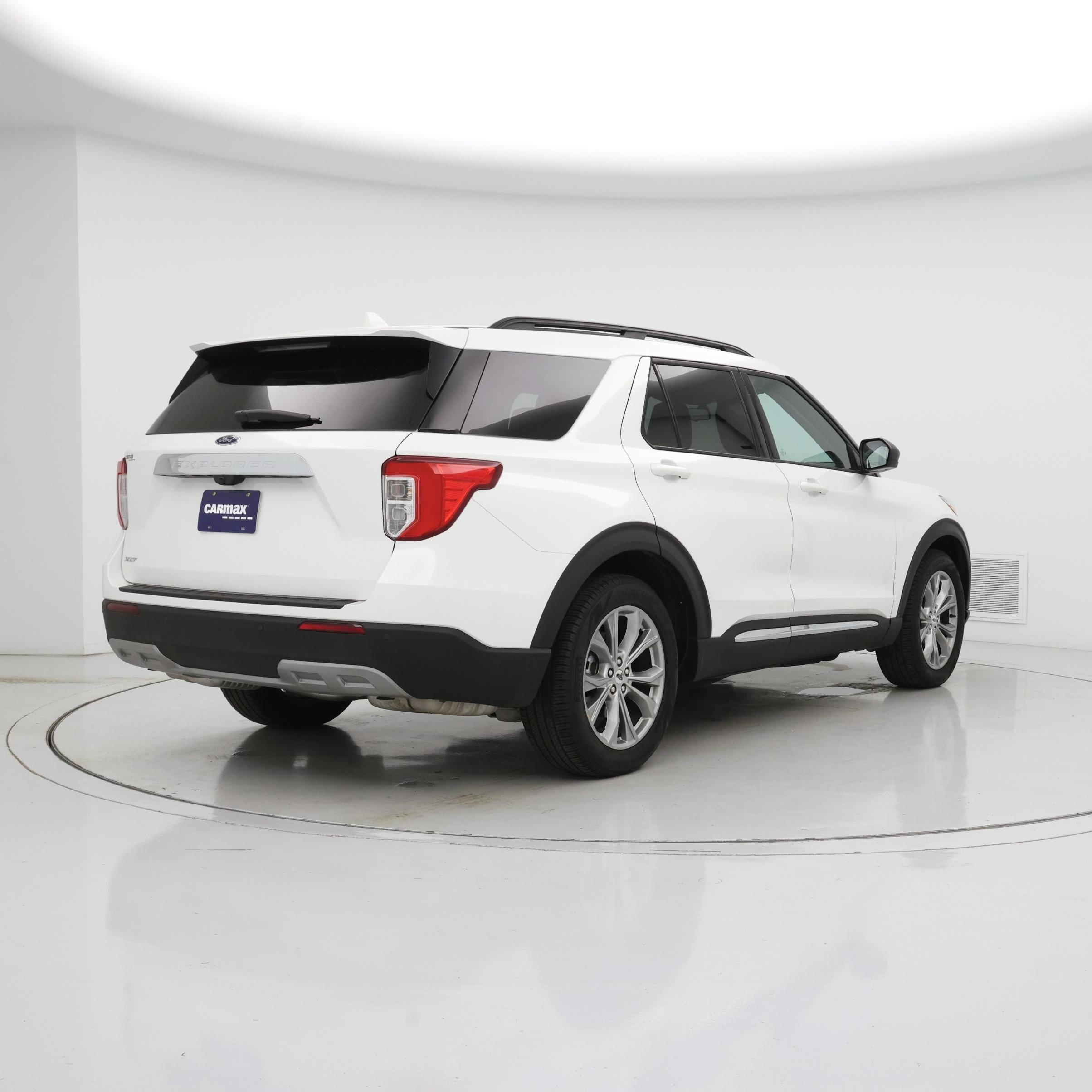 Thumbnail: 2023 Ford Explorer - 8