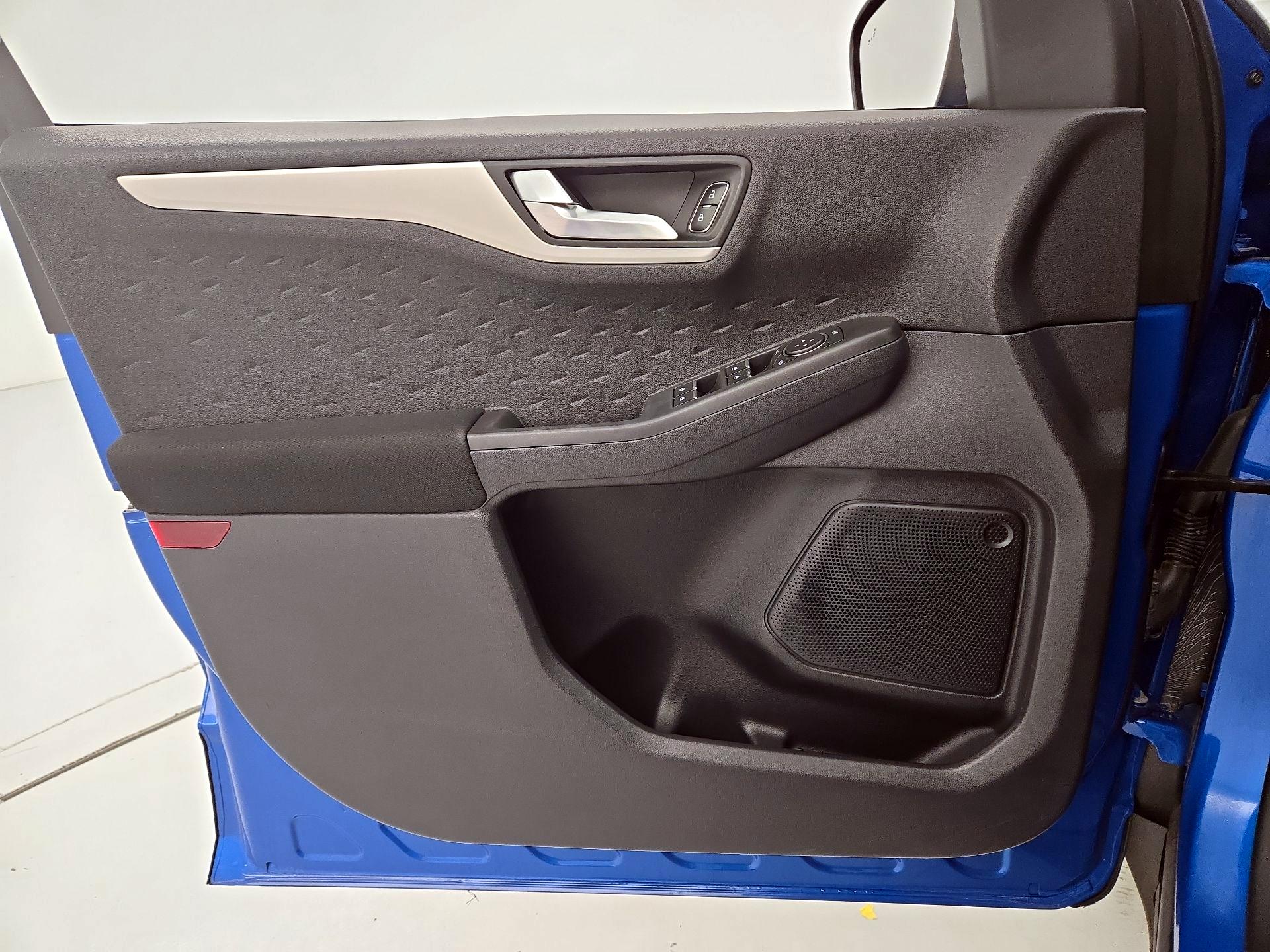Thumbnail: 2020 Ford Escape - 12