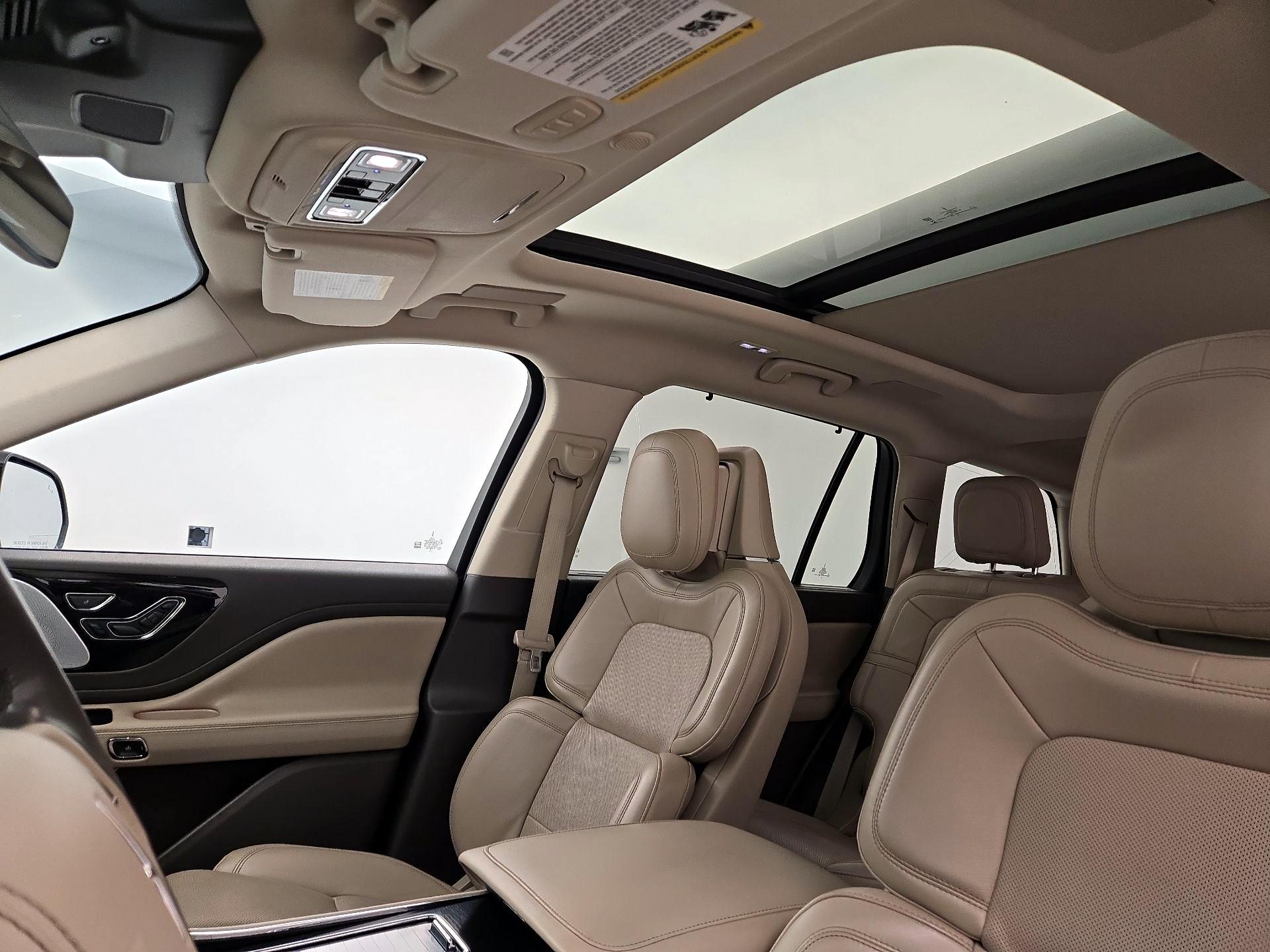 Thumbnail: 2020 Lincoln Aviator - 20