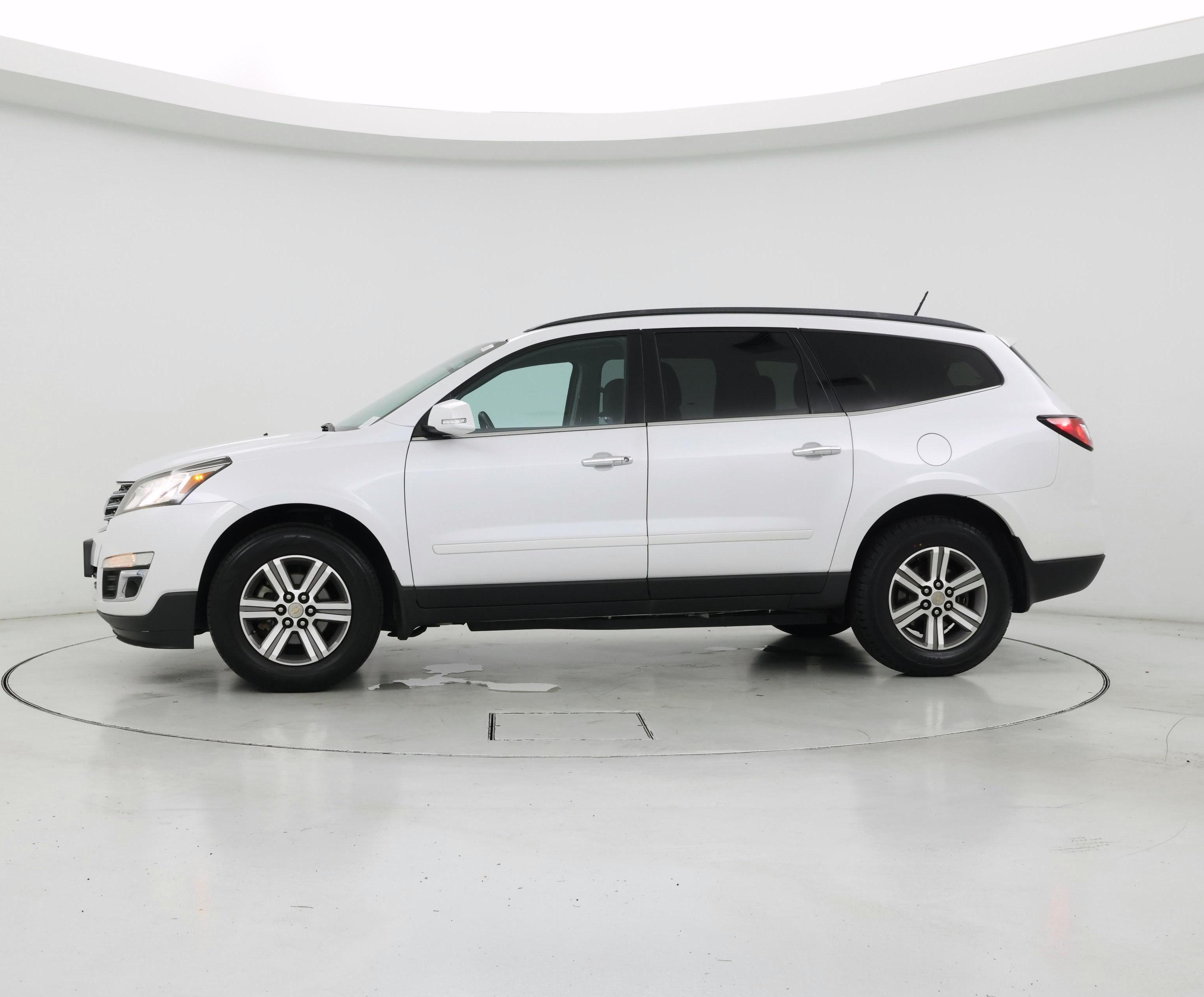 Thumbnail: 2016 Chevrolet Traverse - 3