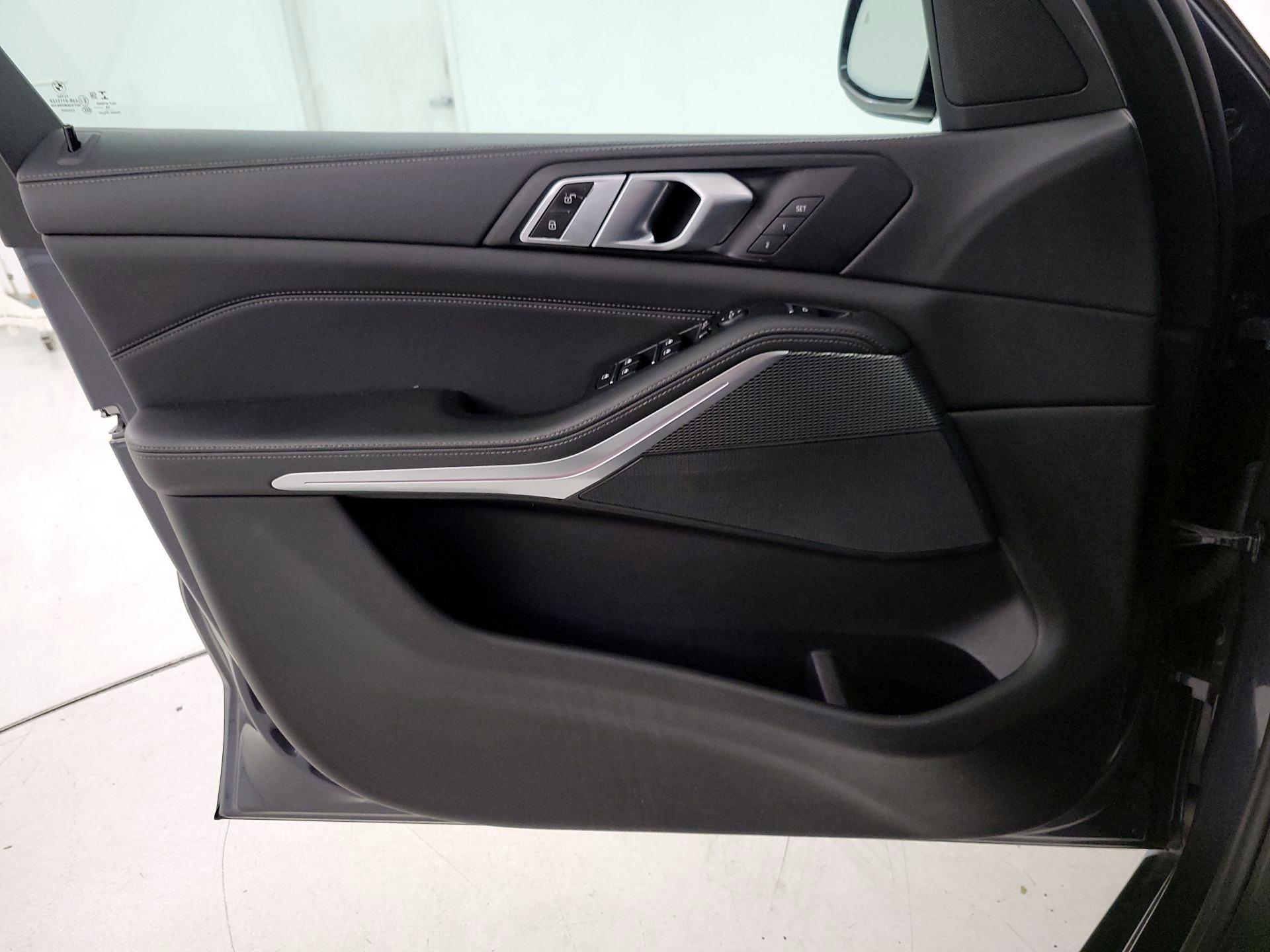 Thumbnail: 2020 BMW X5 - 12