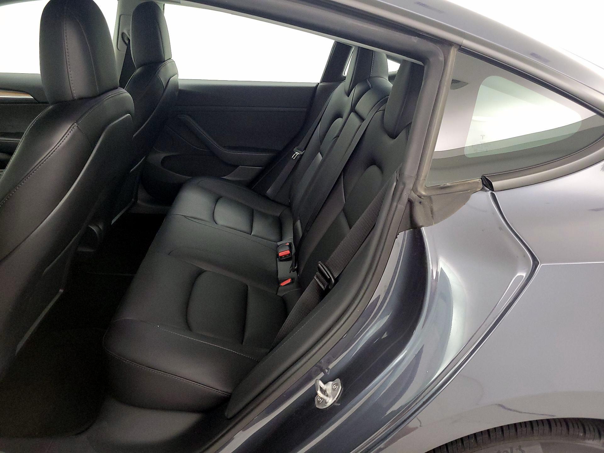 Thumbnail: 2022 Tesla Model 3 - 19