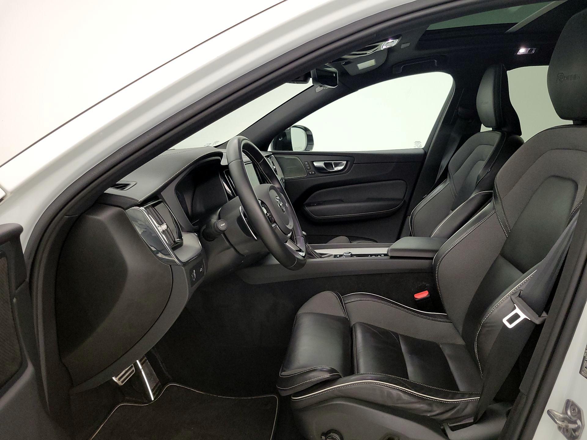 Thumbnail: 2020 Volvo XC60 - 11