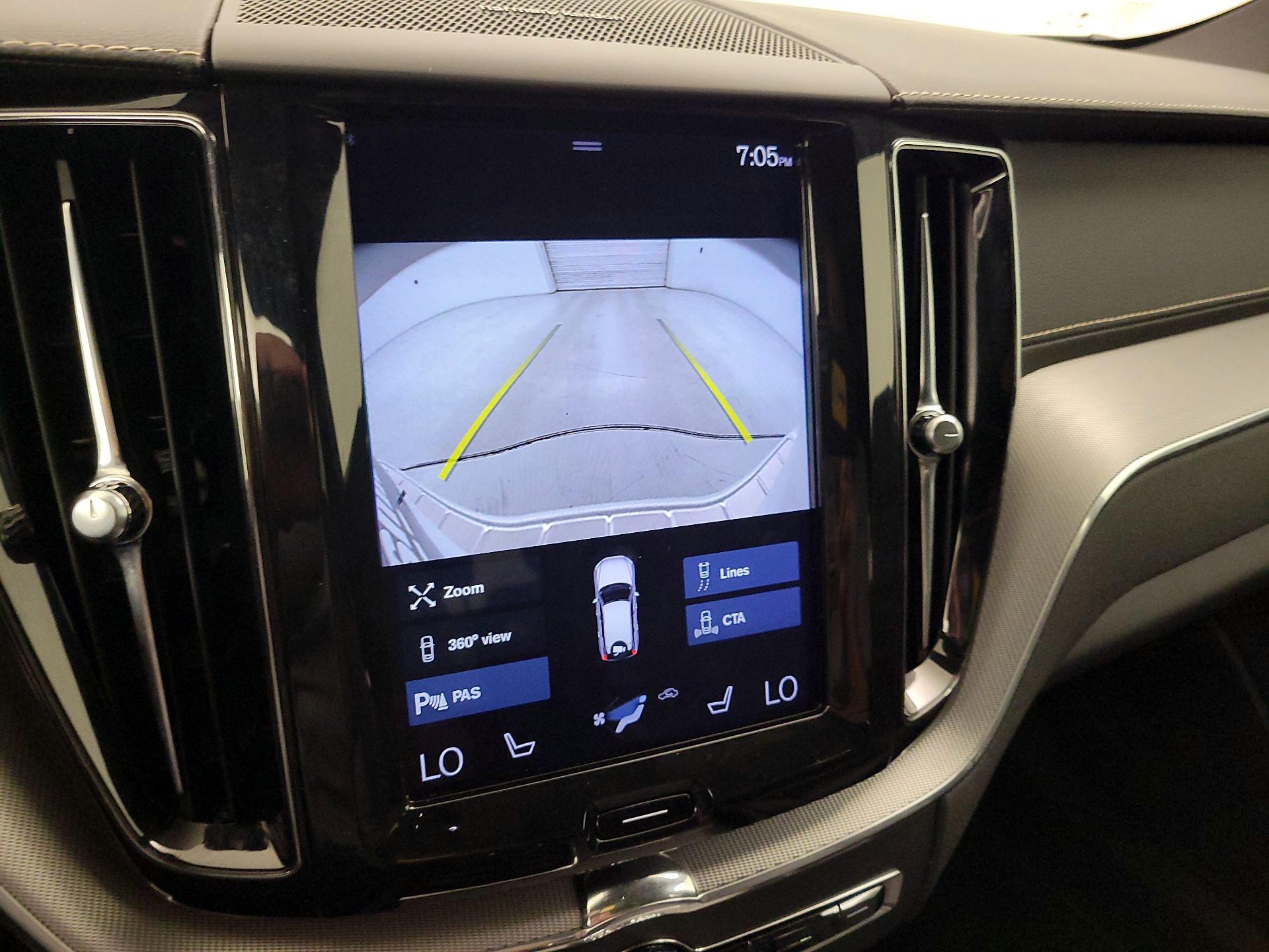 Thumbnail: 2020 Volvo XC60 - 15