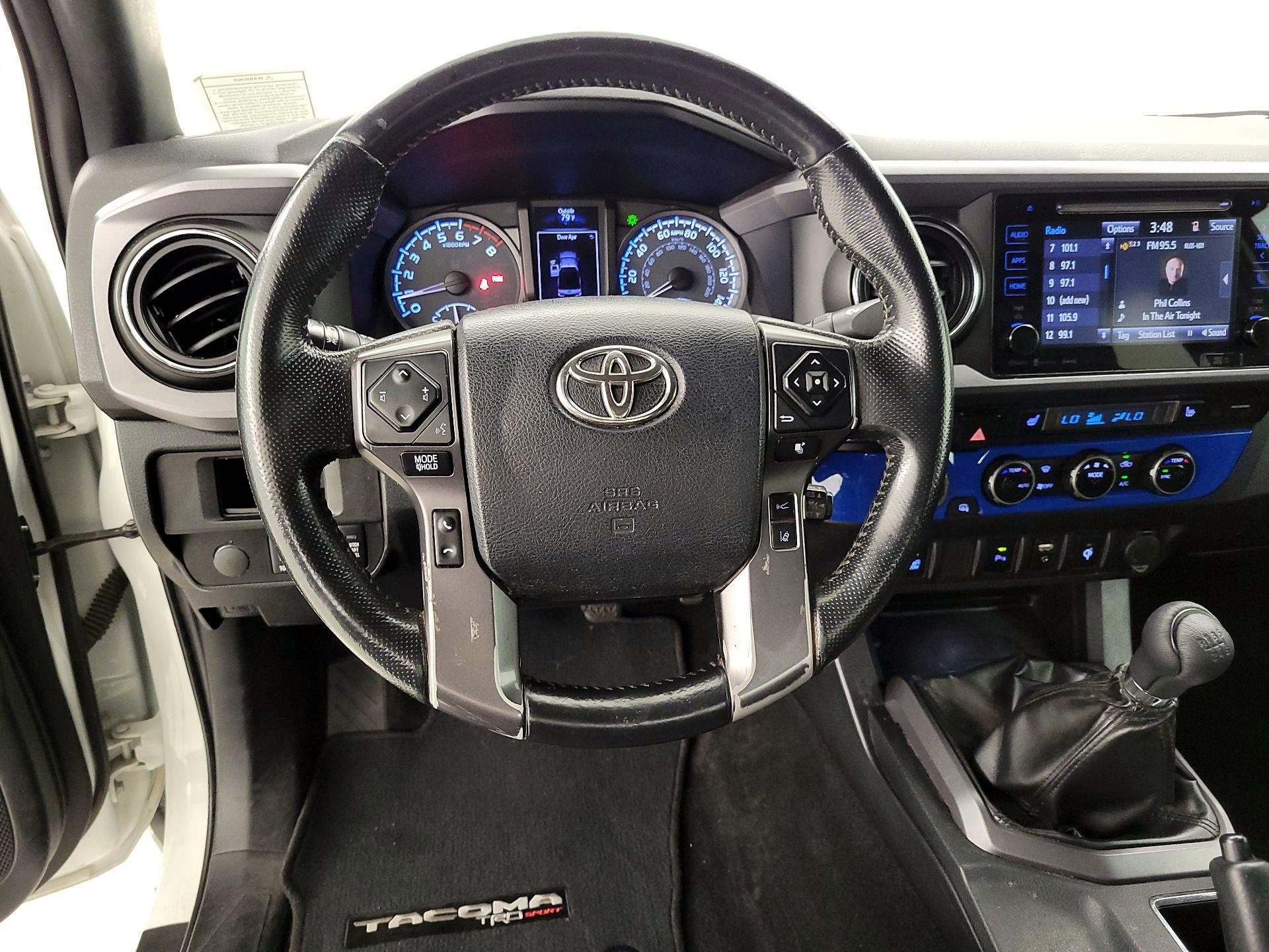 Thumbnail: 2018 Toyota Tacoma - 10