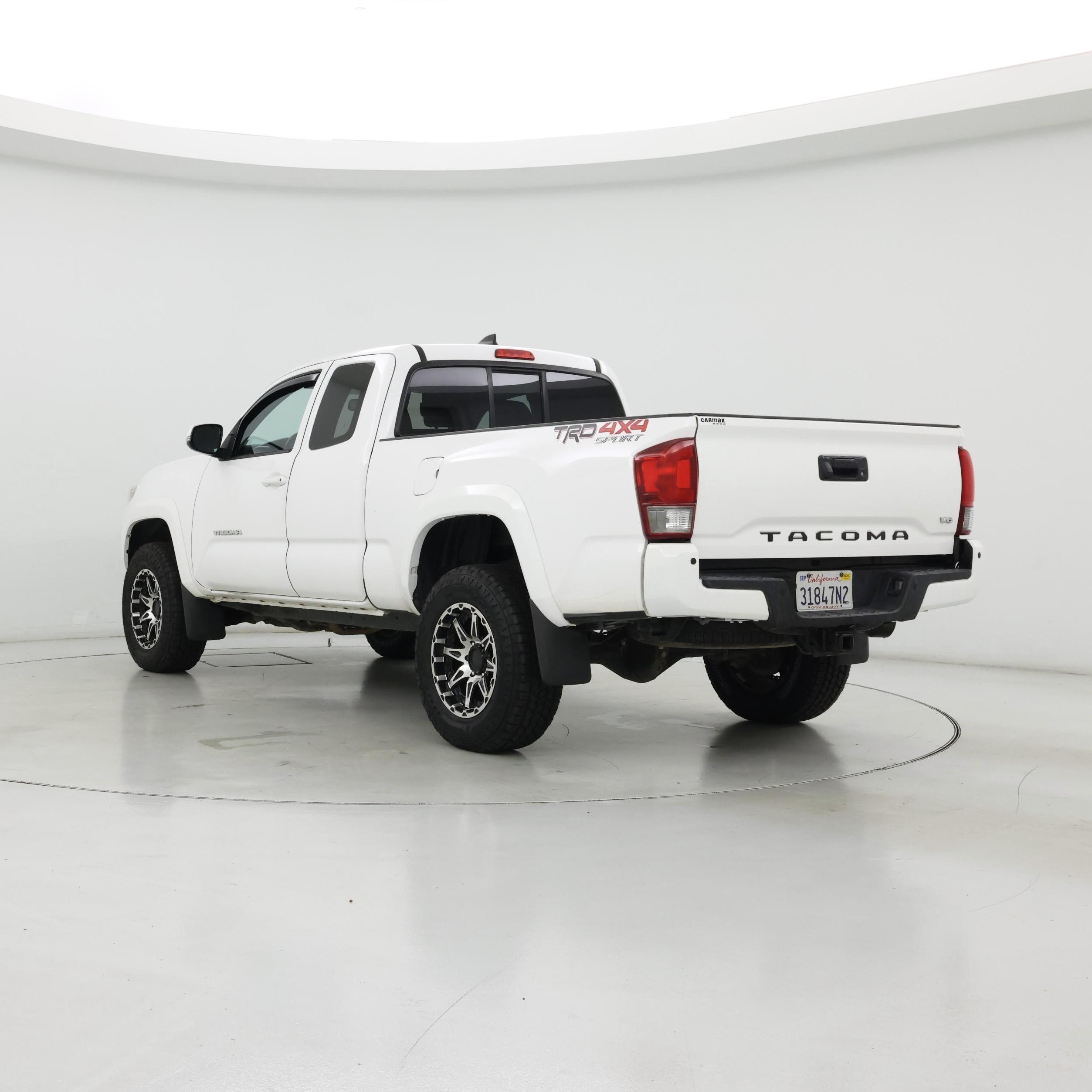 Thumbnail: 2018 Toyota Tacoma - 2