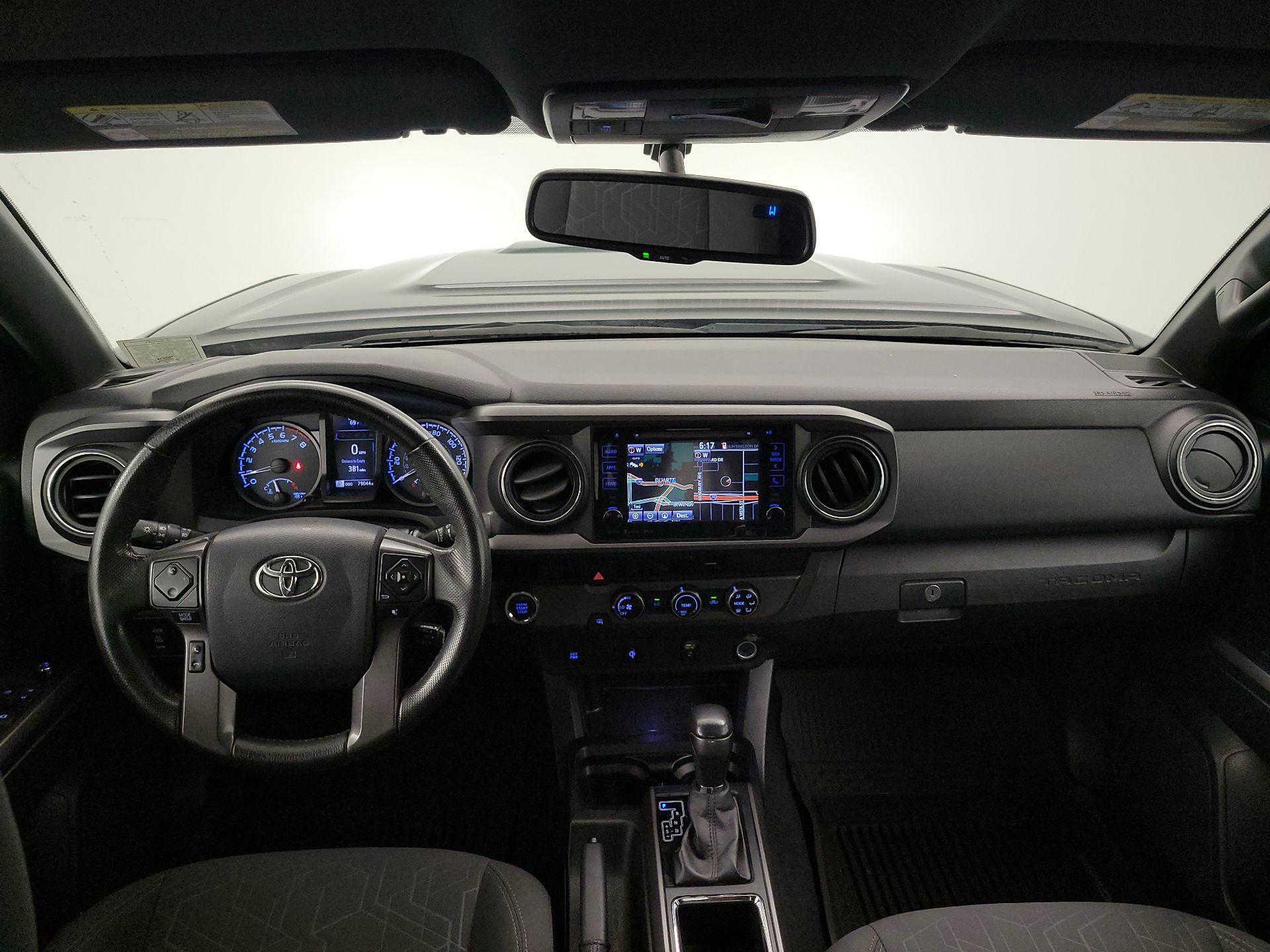 Thumbnail: 2017 Toyota Tacoma - 9