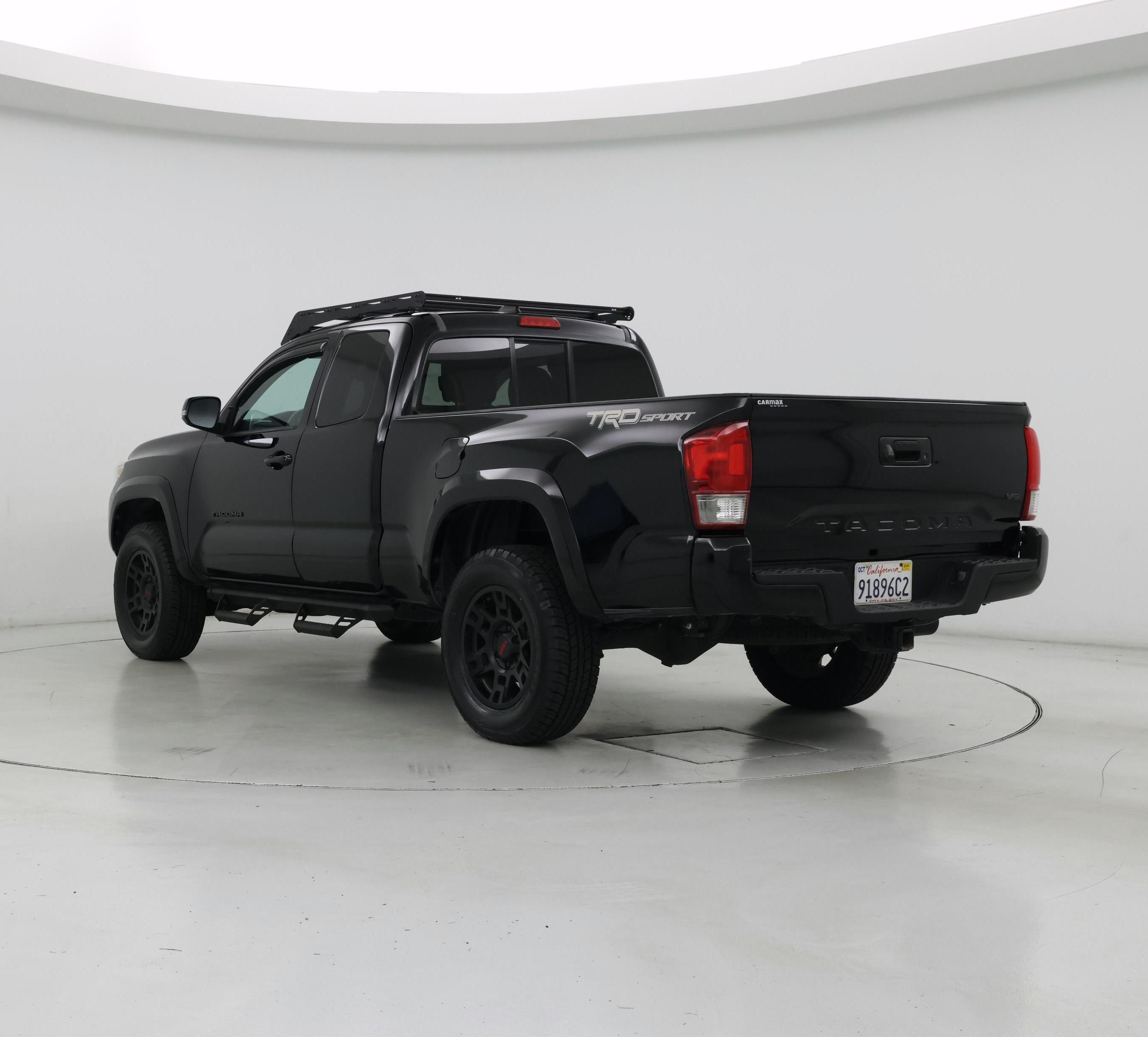 Thumbnail: 2017 Toyota Tacoma - 2