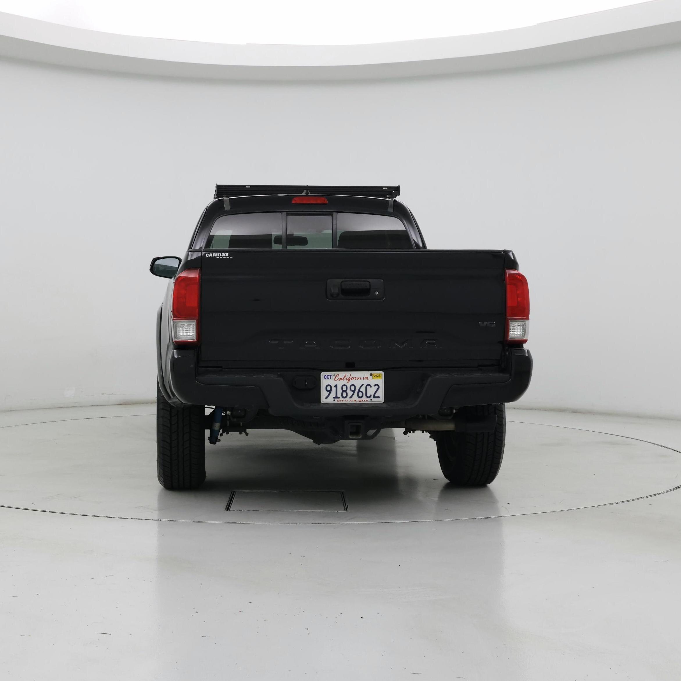 Thumbnail: 2017 Toyota Tacoma - 6