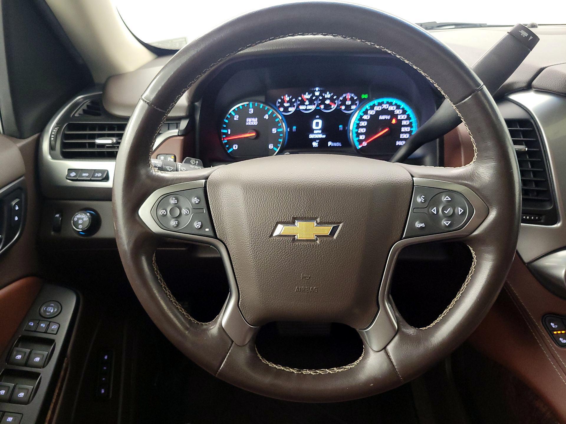 Thumbnail: 2019 Chevrolet Suburban - 10