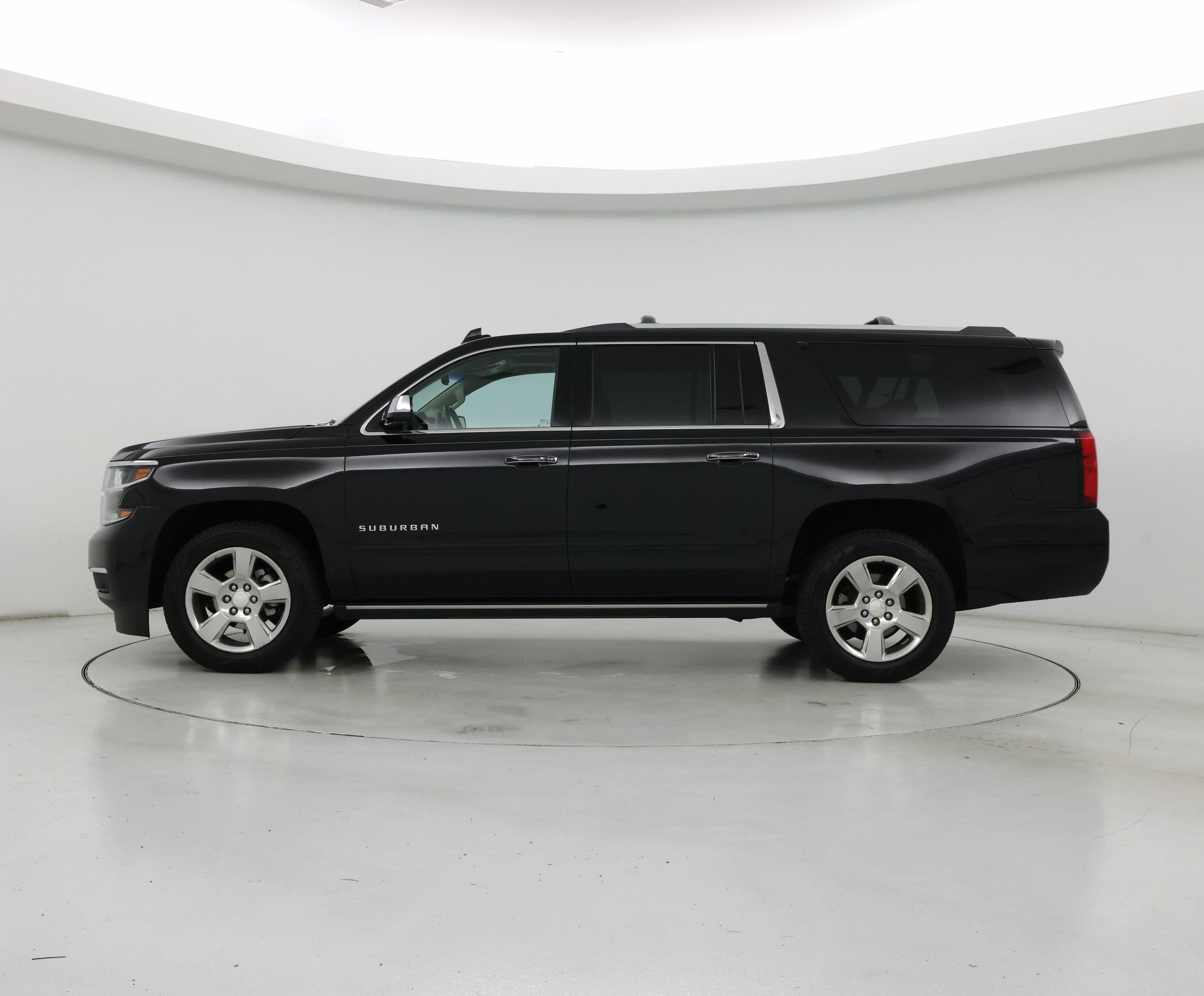 Thumbnail: 2019 Chevrolet Suburban - 3