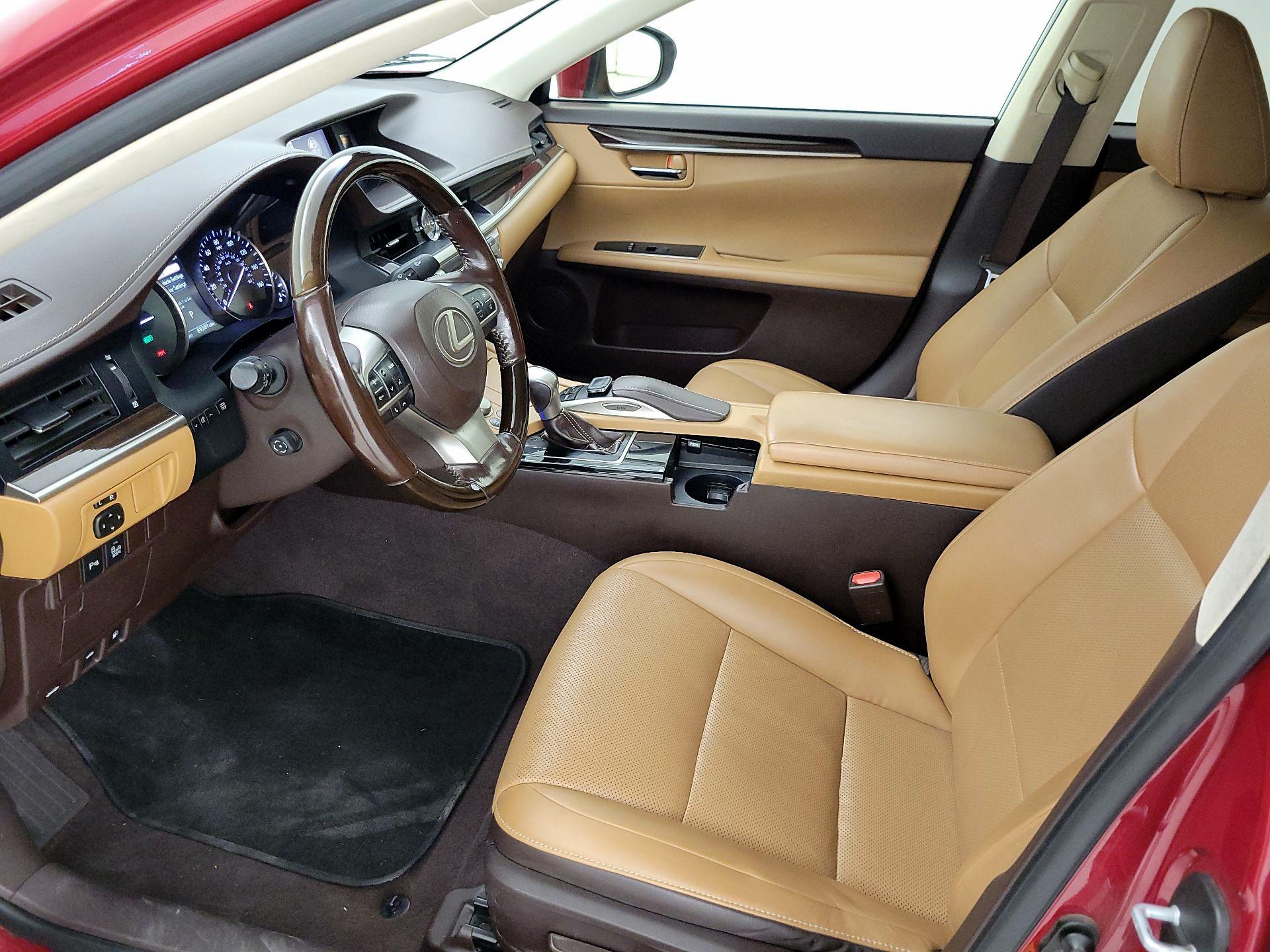 Thumbnail: 2016 Lexus ES - 11
